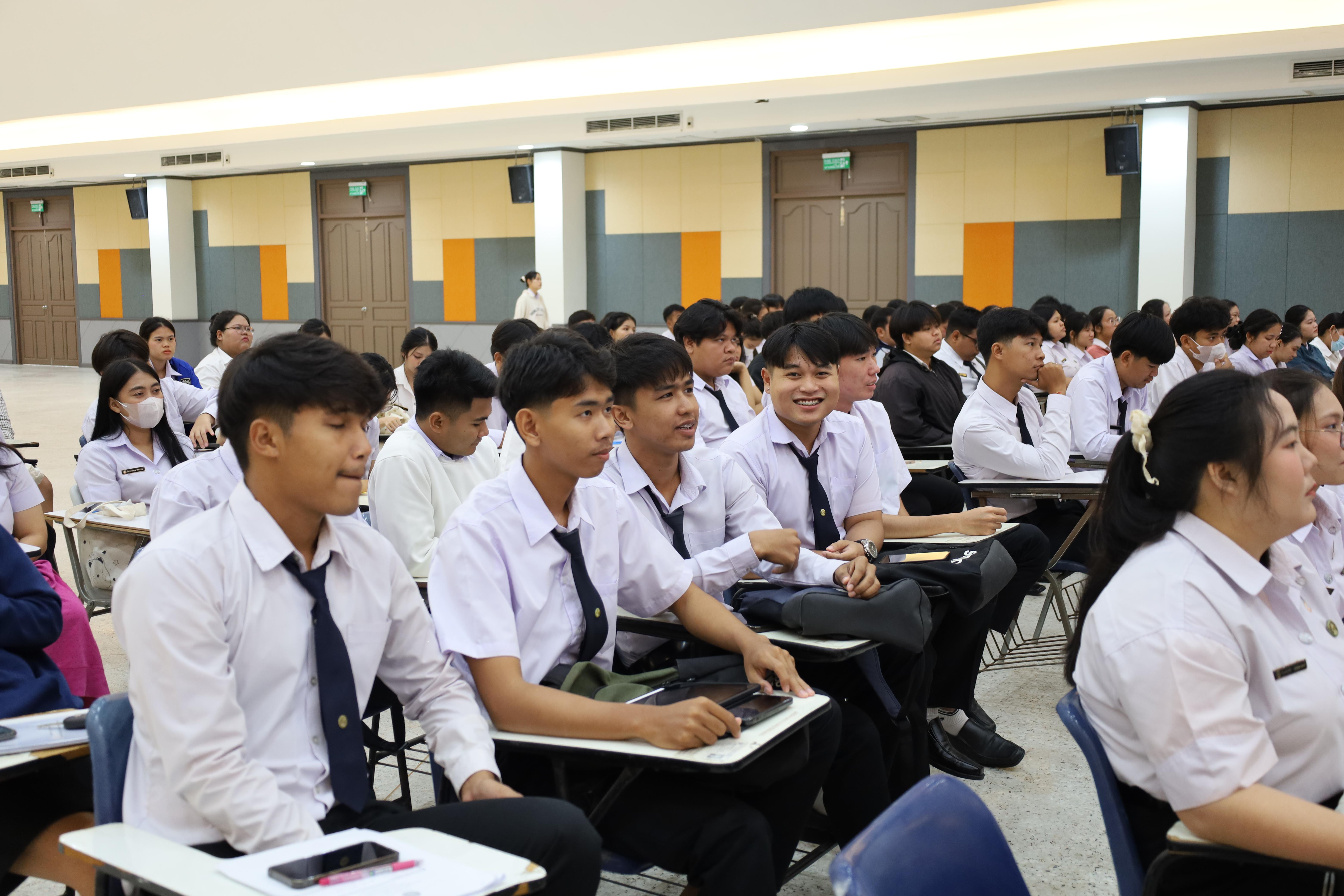 72. กิจกรรมสัมมนากลางภาคนักศึกษาฝึกประสบการณ์วิชาชีพครู ภาคเรียนที่ 1 ปีการศึกษา 2568
