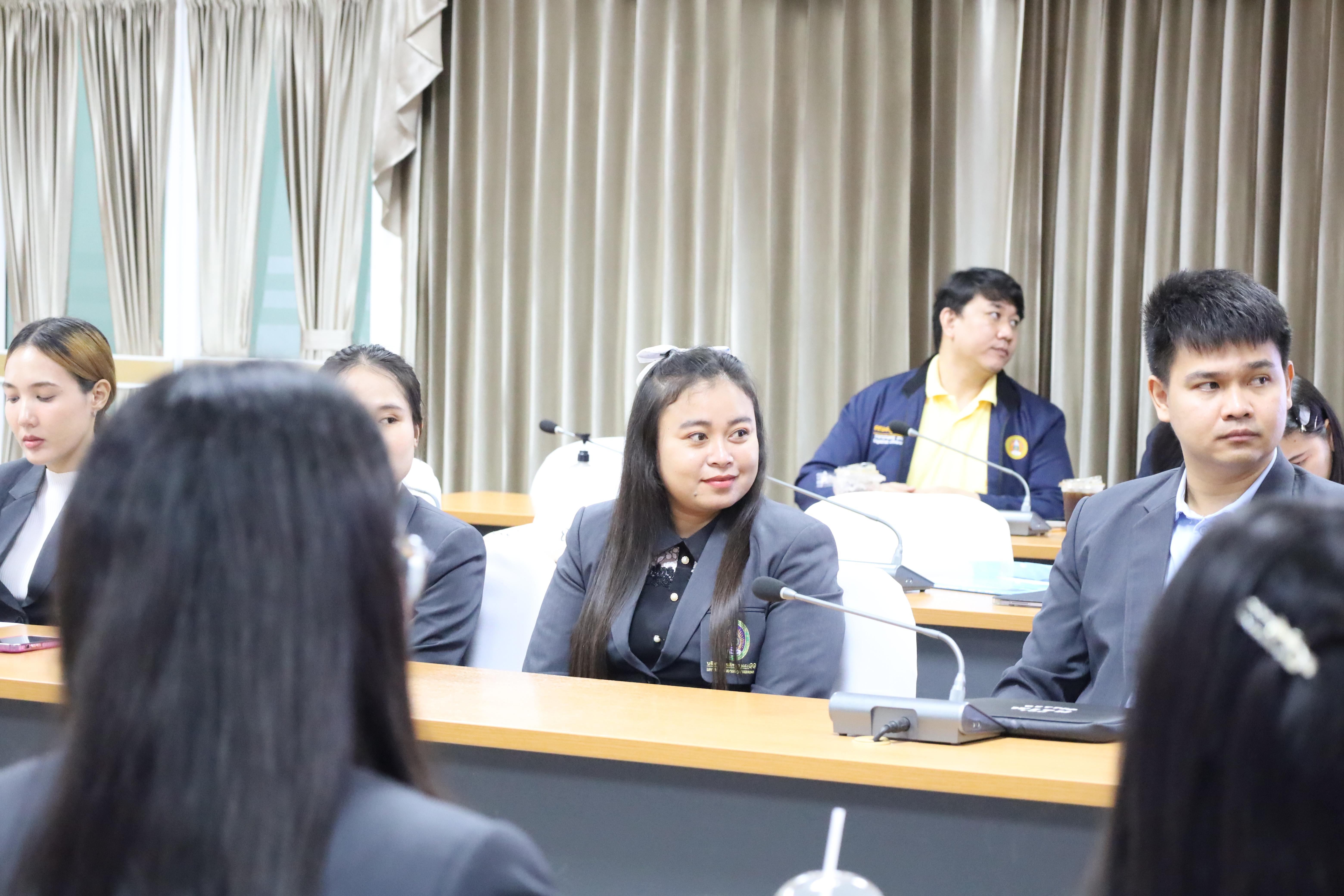 27. กิจกรรมการอบรมเชิงปฏิบัติการเทคนิคการเขียยนบทความวิจัยด้านการบริหารการศึกษาเพื่อการตีพิมพ์