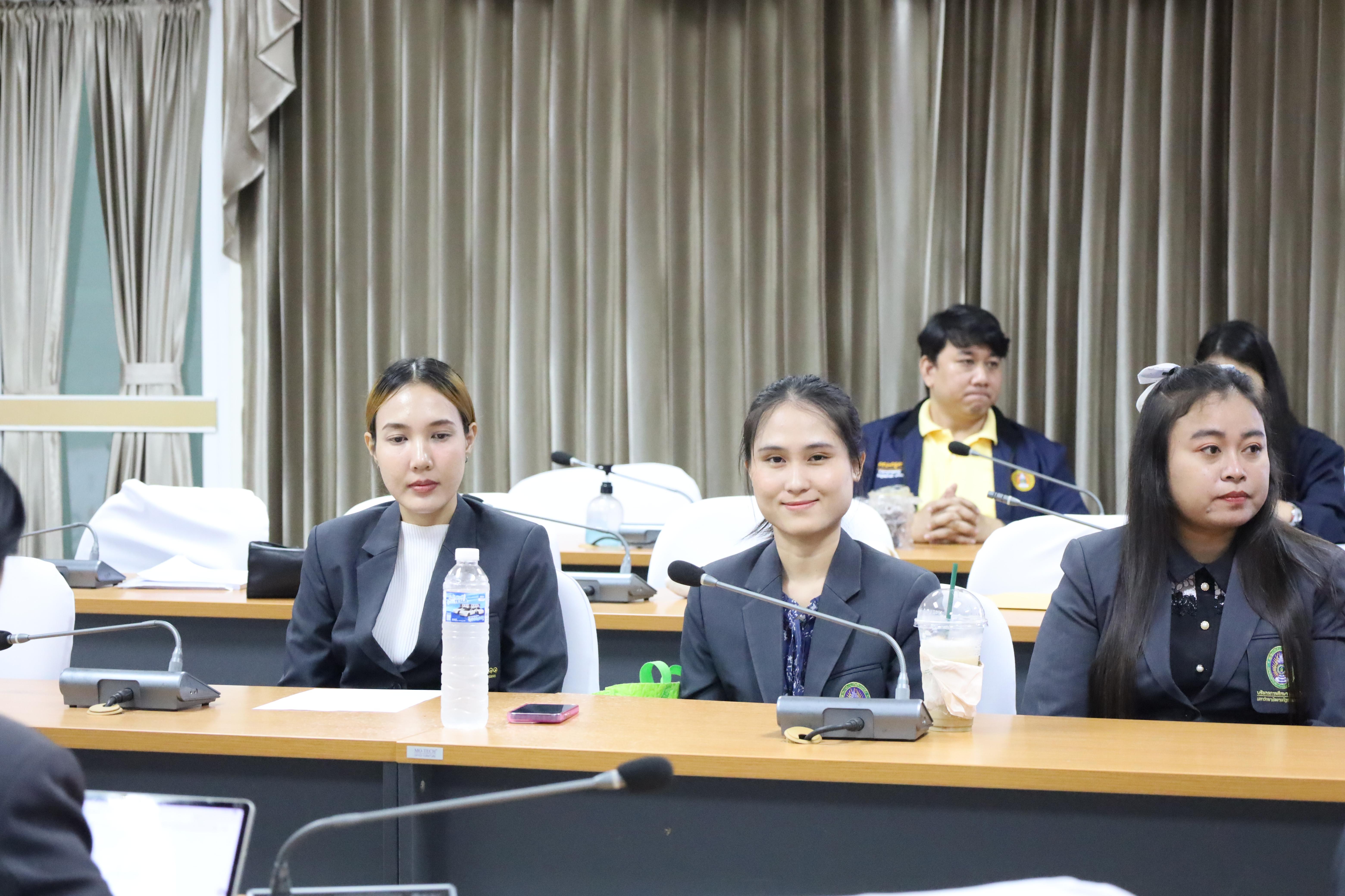 31. กิจกรรมการอบรมเชิงปฏิบัติการเทคนิคการเขียยนบทความวิจัยด้านการบริหารการศึกษาเพื่อการตีพิมพ์