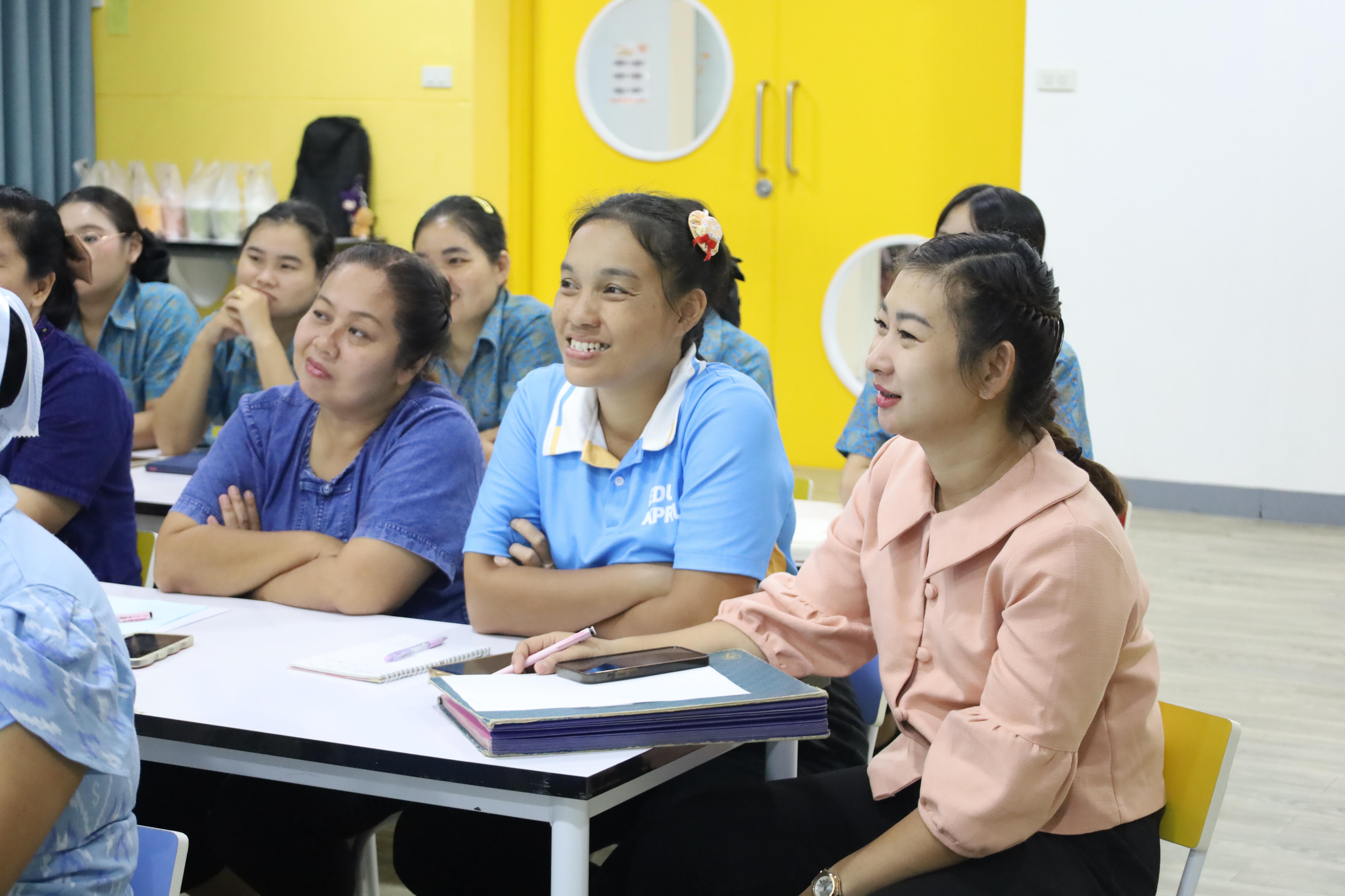 36. โครงการการพัฒนาบุคลิกภาพและทักษะการพูดคุยเชิงบวกสำหรับครูปฐมวัย