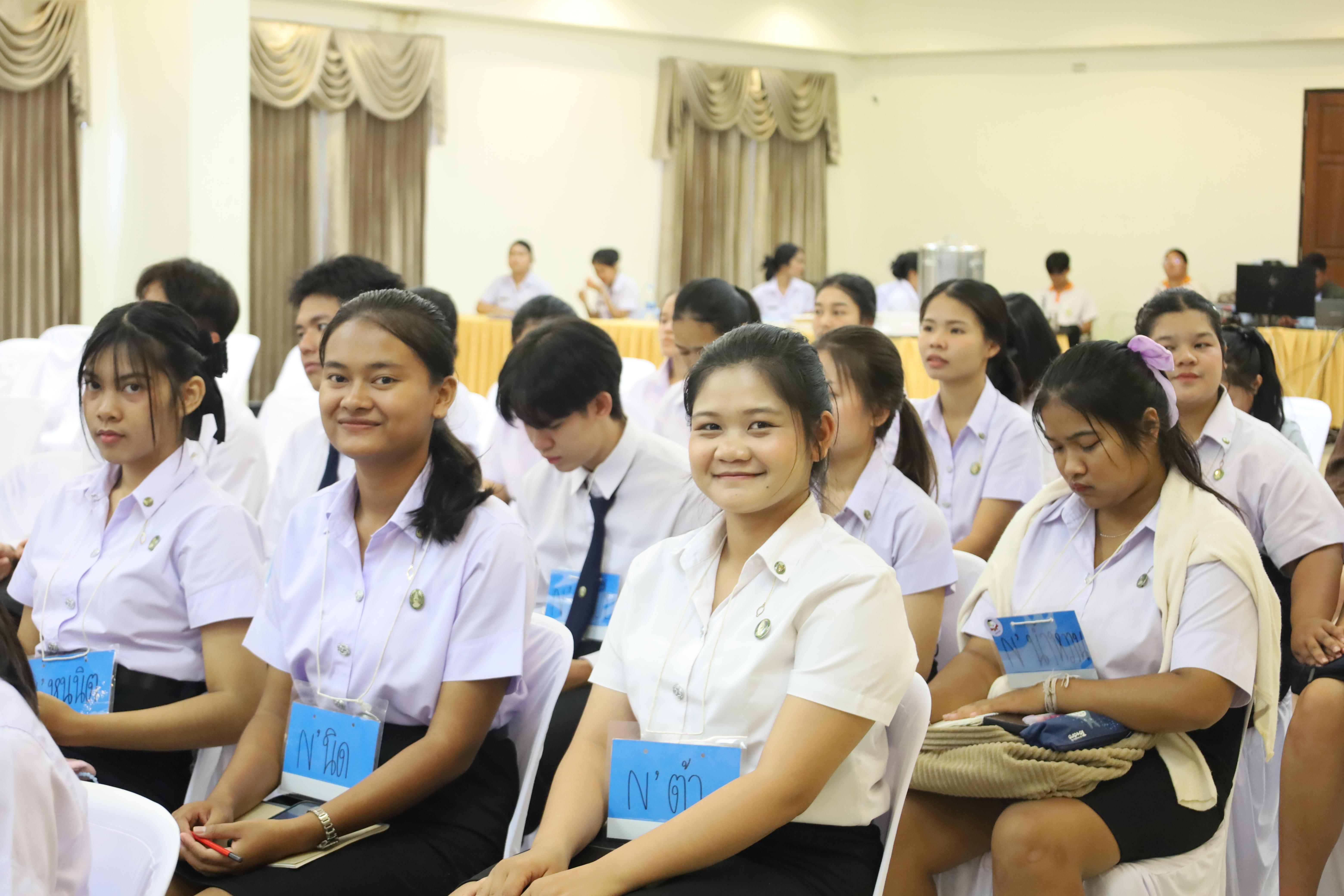 10. สัมมนาวิชาการ "ภาษาไทยในยุคดิจิทัล การใช้และการเปลี่ยนแปลงในสังคมออนไลน์"