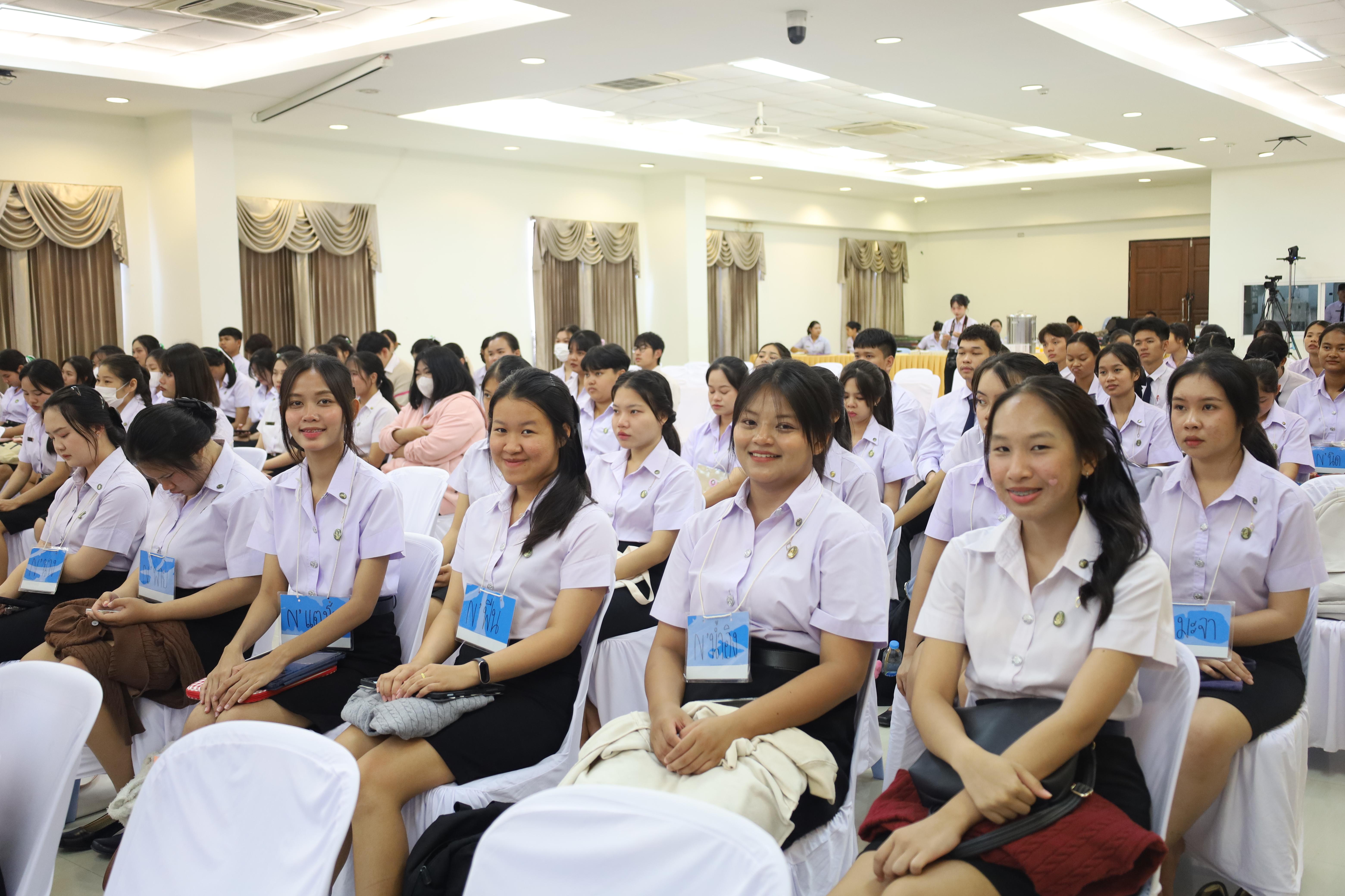 15. สัมมนาวิชาการ "ภาษาไทยในยุคดิจิทัล การใช้และการเปลี่ยนแปลงในสังคมออนไลน์"