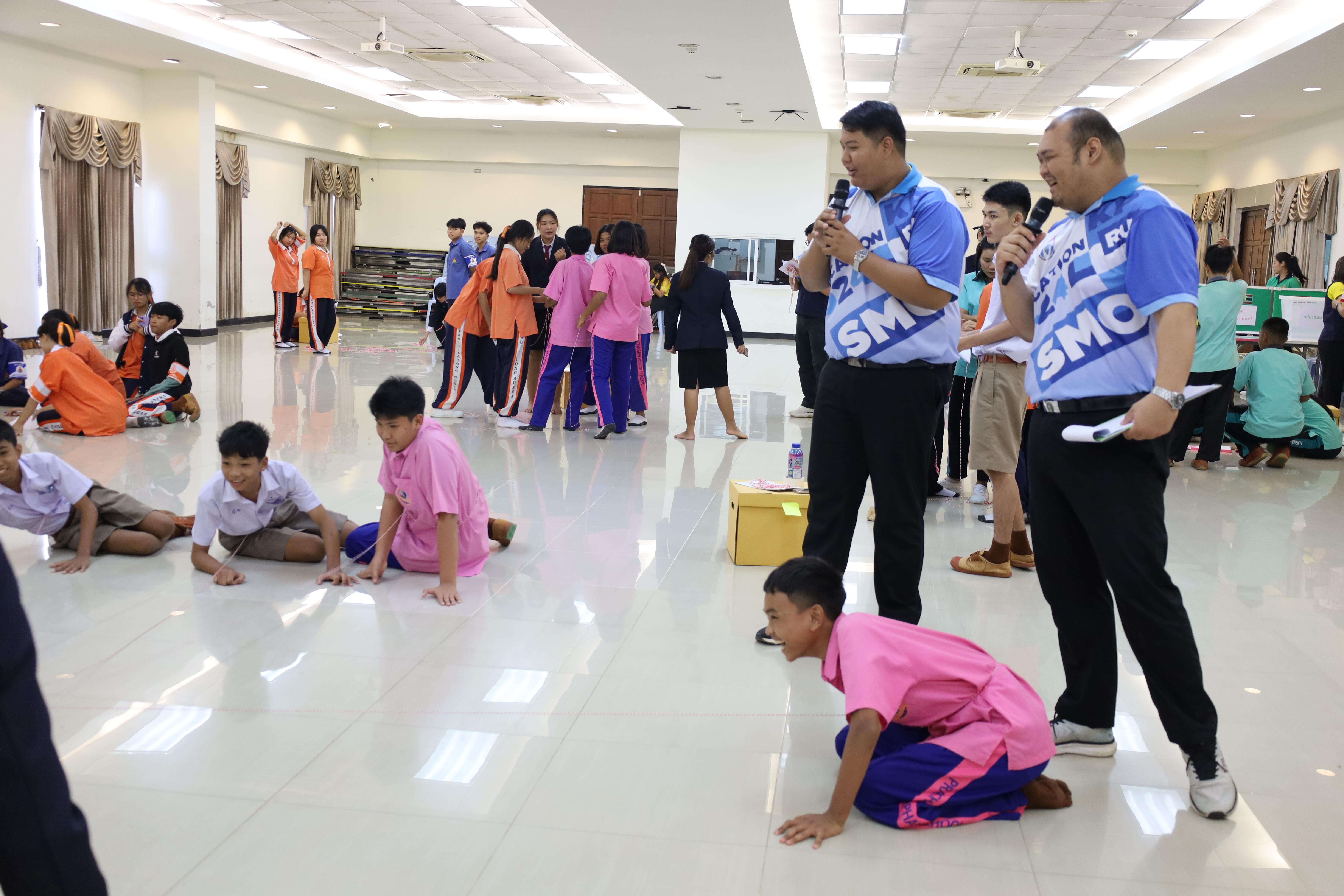 12. โครงการพัฒนาความเป็นพลเมืองในระบอบประชาธิปไตยอันมีพระมหากษัตริย์ทรงเป็นประมุข