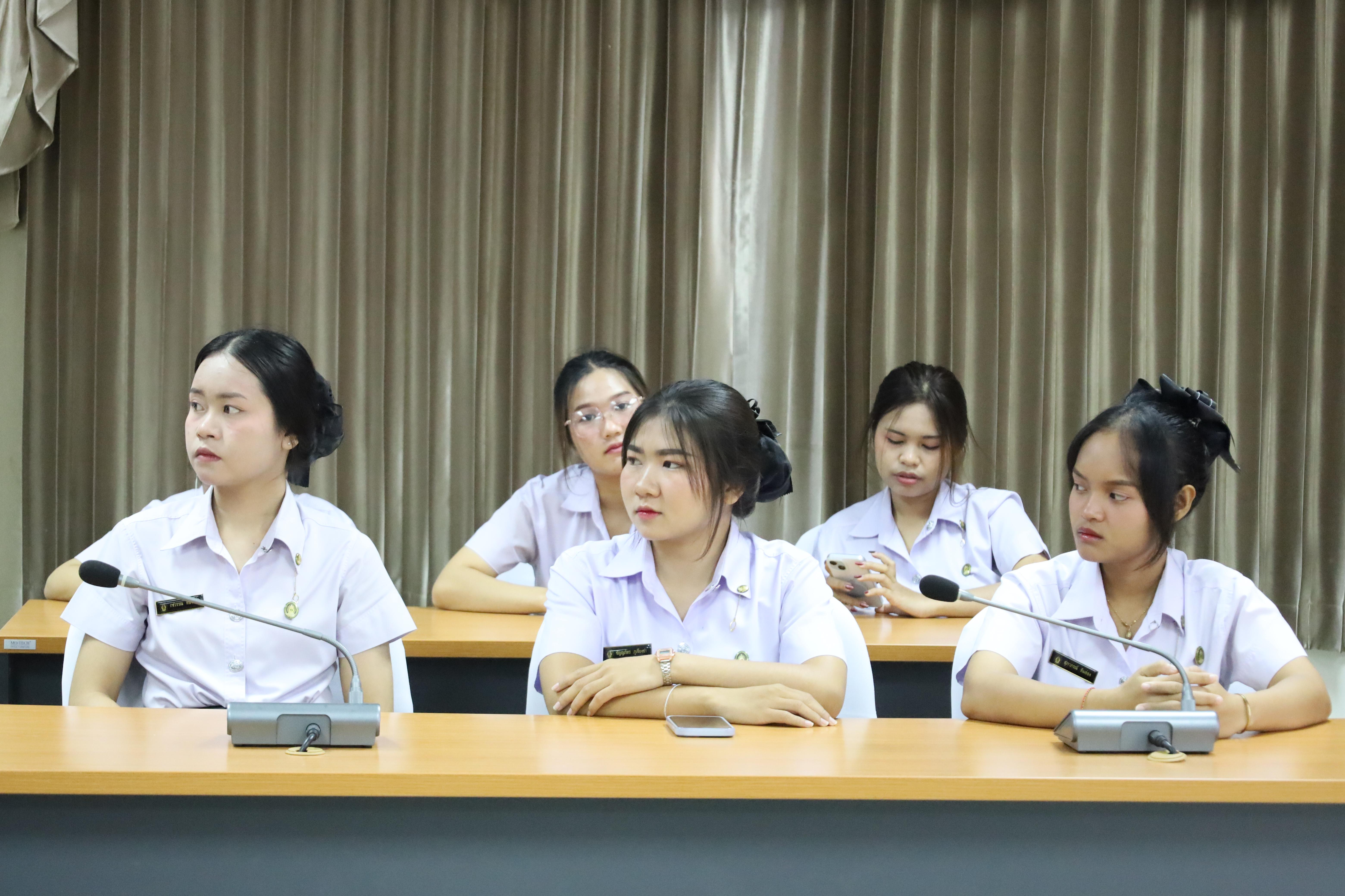 13. กิจกรรมการบรรยายพิเศษ หัวข้อ “บทบาทของศึกษานิเทศก์ในการพัฒนาคุณภาพการศึกษาปฐมวัยในโรงเรียน” สำหรับนักศึกษาโปรแกรมวิชาการศึกษาปฐมวัย
