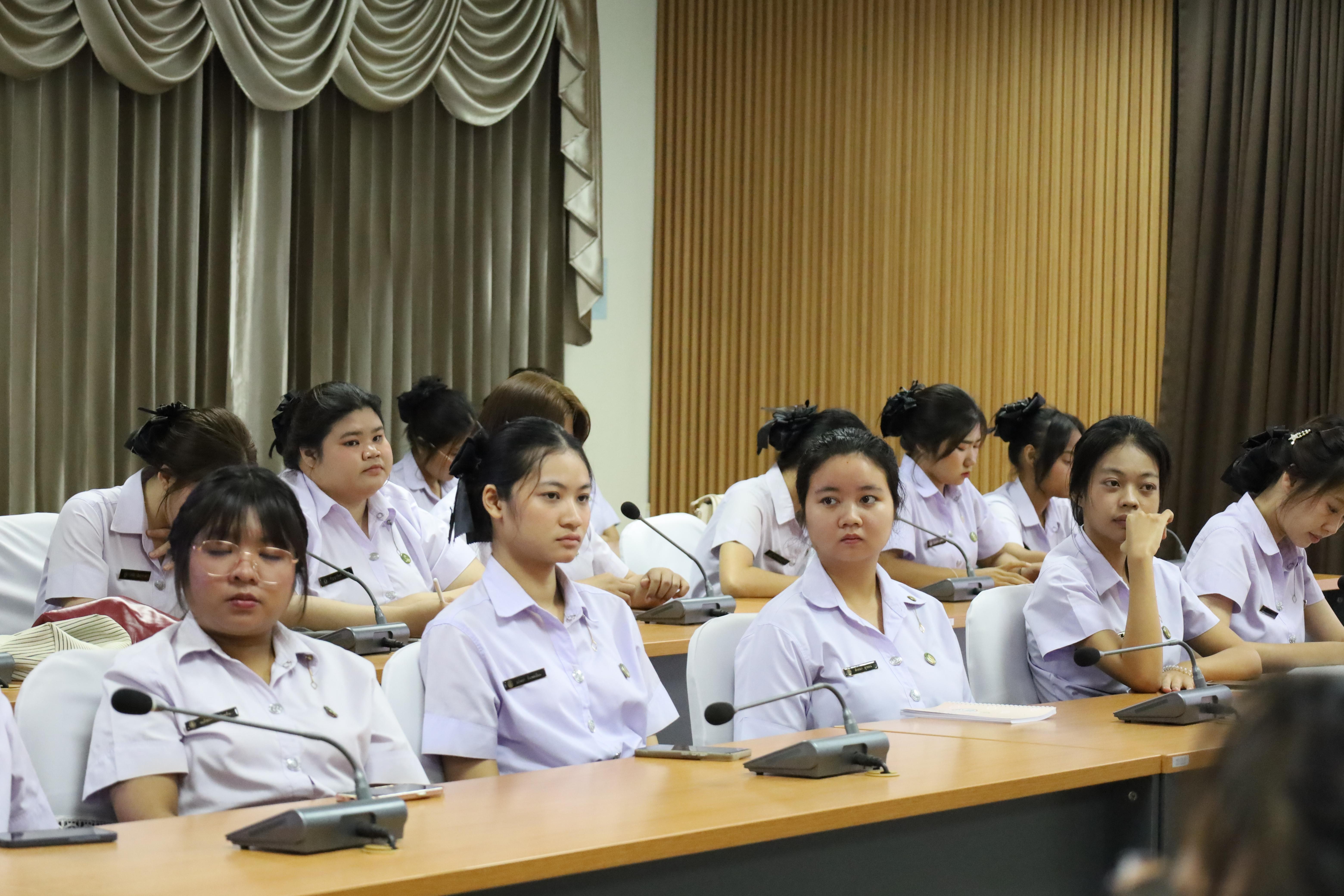 29. กิจกรรมการบรรยายพิเศษ หัวข้อ “บทบาทของศึกษานิเทศก์ในการพัฒนาคุณภาพการศึกษาปฐมวัยในโรงเรียน” สำหรับนักศึกษาโปรแกรมวิชาการศึกษาปฐมวัย