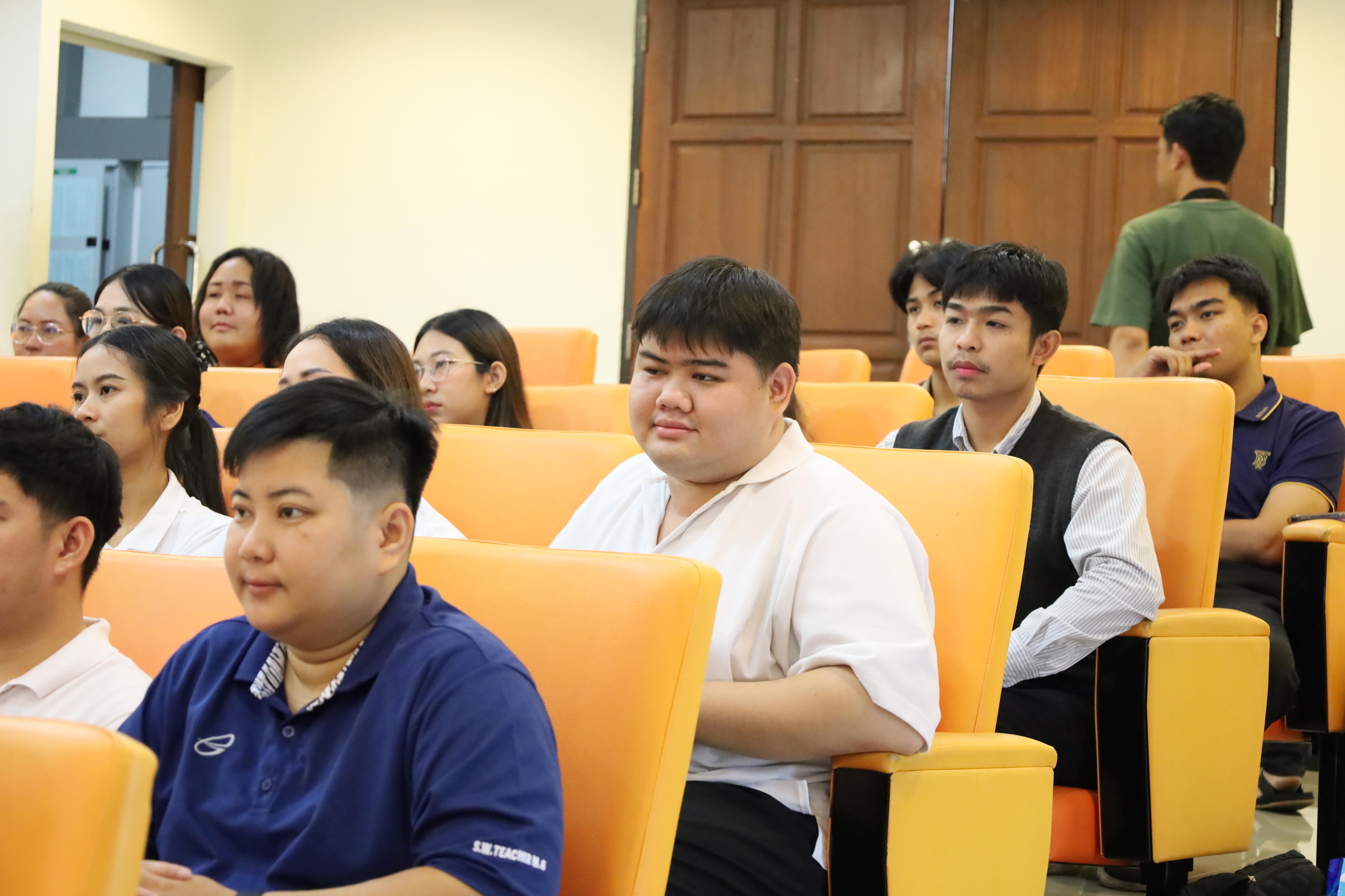 38. การปฐมนิเทศนักศึกษาใหม่ หลักสูตรประกาศนียบัตรบัณฑิต สาขาวิชาชีพครู