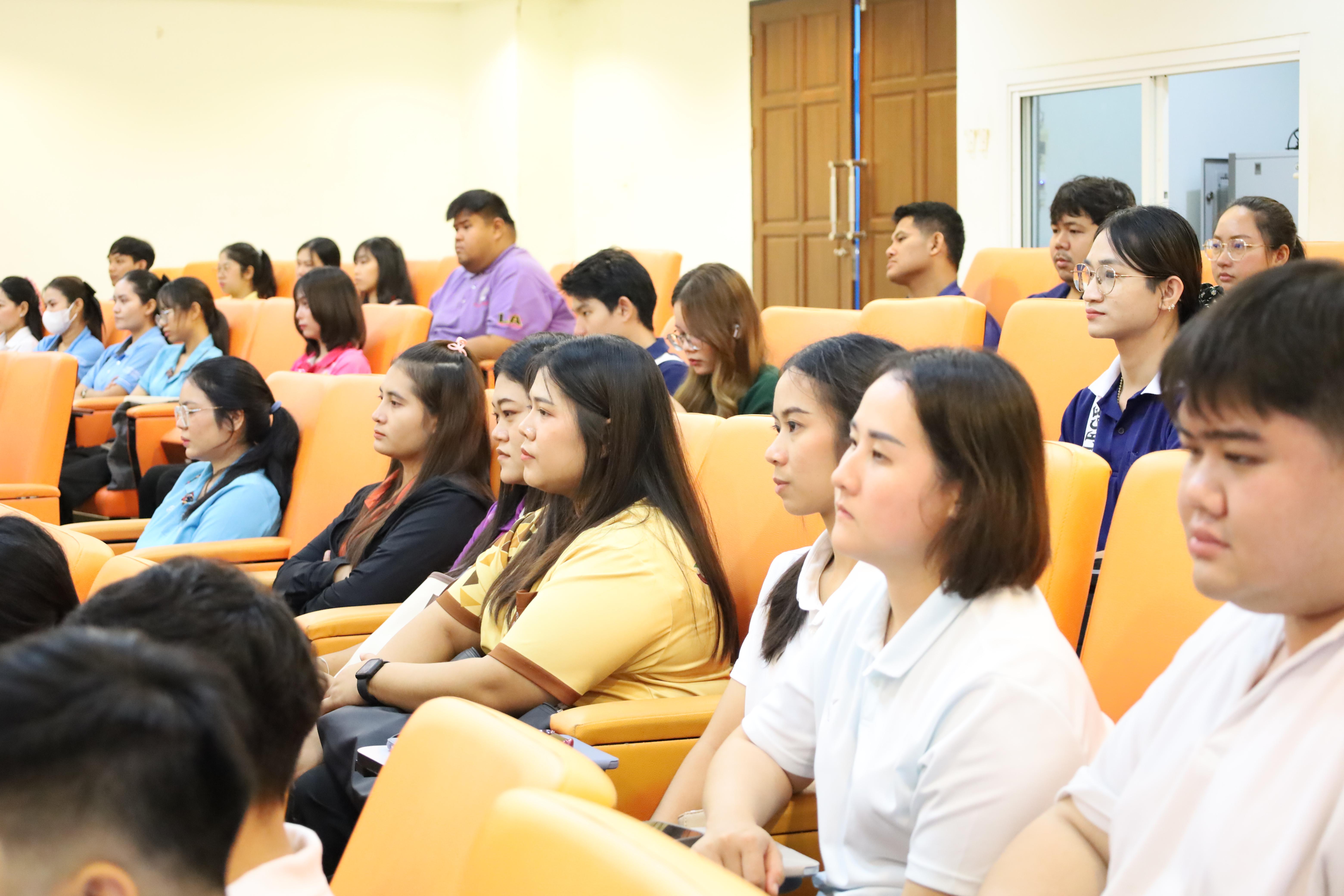 41. การปฐมนิเทศนักศึกษาใหม่ หลักสูตรประกาศนียบัตรบัณฑิต สาขาวิชาชีพครู