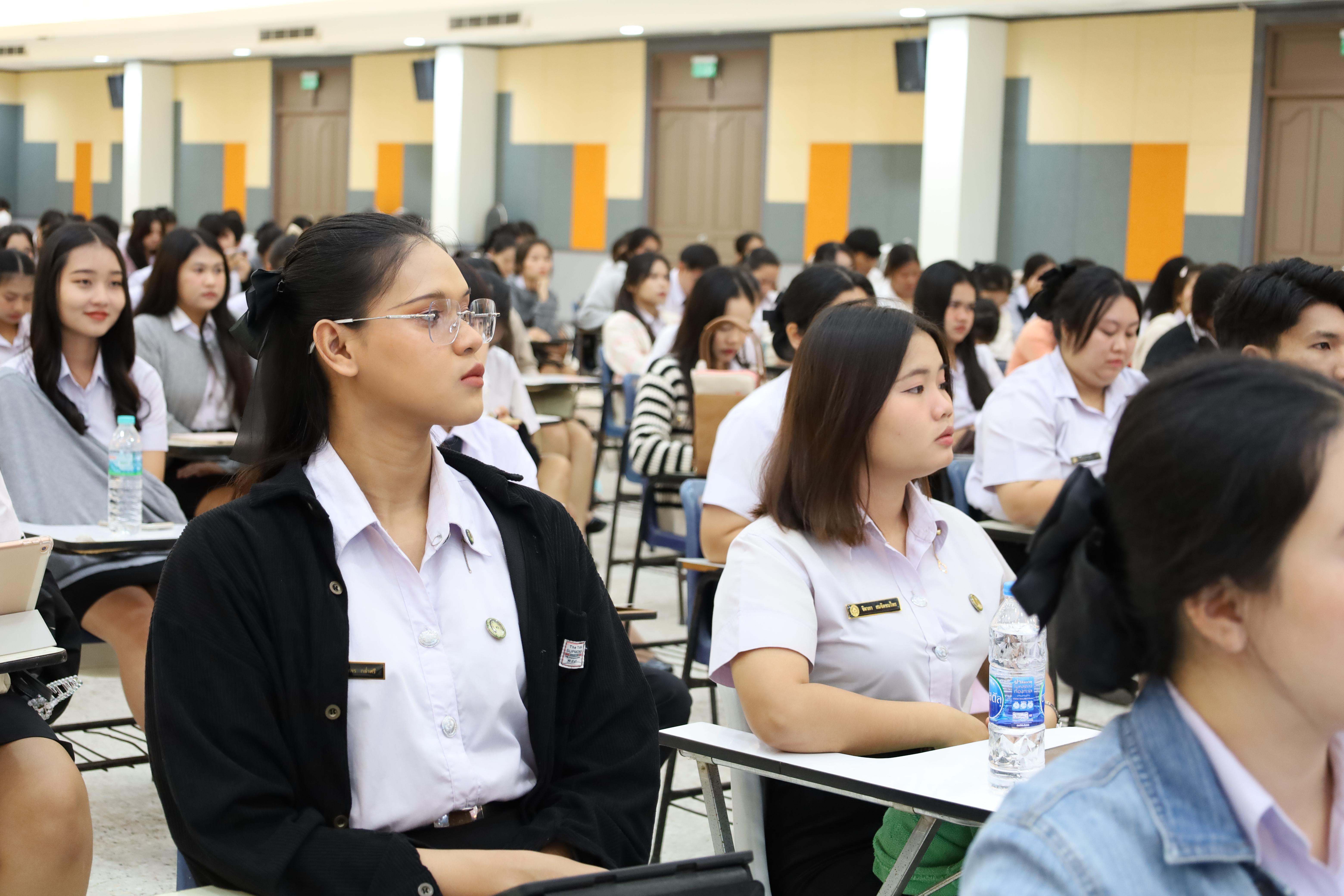 5. กิจกรรมปฐมนิเทศนักศึกษาก่อนออกฝึกประสบการณ์วิชาชีพครู 2