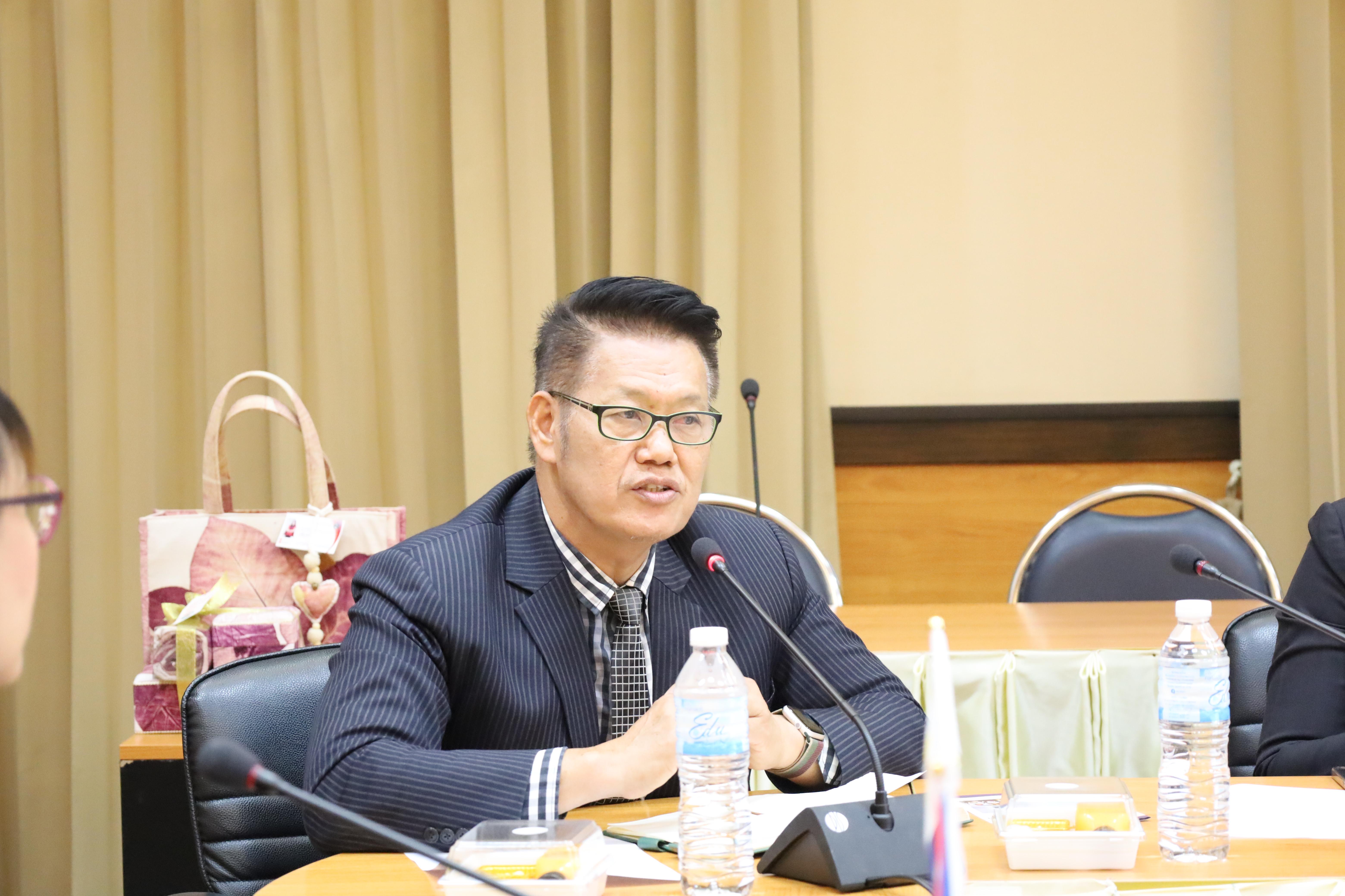 11. กิจกรรมแลกเปลี่ยนวัฒนธรรมเพื่อกำรเรียนรู้สำหรับคณาจารย์และนักศึกษาระดับบัณฑิตศึกษา คณะครุศาสตร์ ความร่วมมือกับ West Visayas State University ประจำปีการศึกษา 2568
