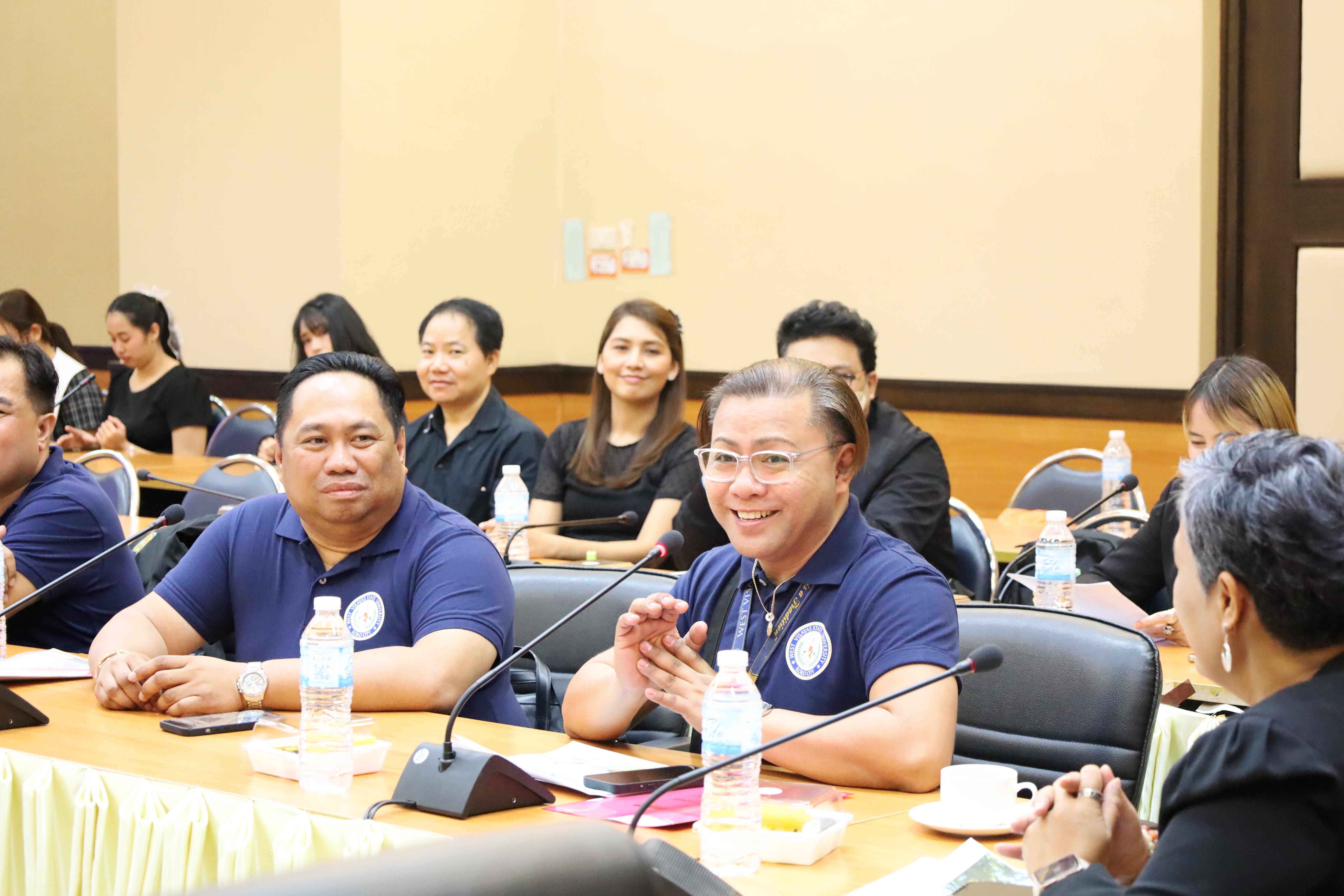 30. กิจกรรมแลกเปลี่ยนวัฒนธรรมเพื่อกำรเรียนรู้สำหรับคณาจารย์และนักศึกษาระดับบัณฑิตศึกษา คณะครุศาสตร์ ความร่วมมือกับ West Visayas State University ประจำปีการศึกษา 2568