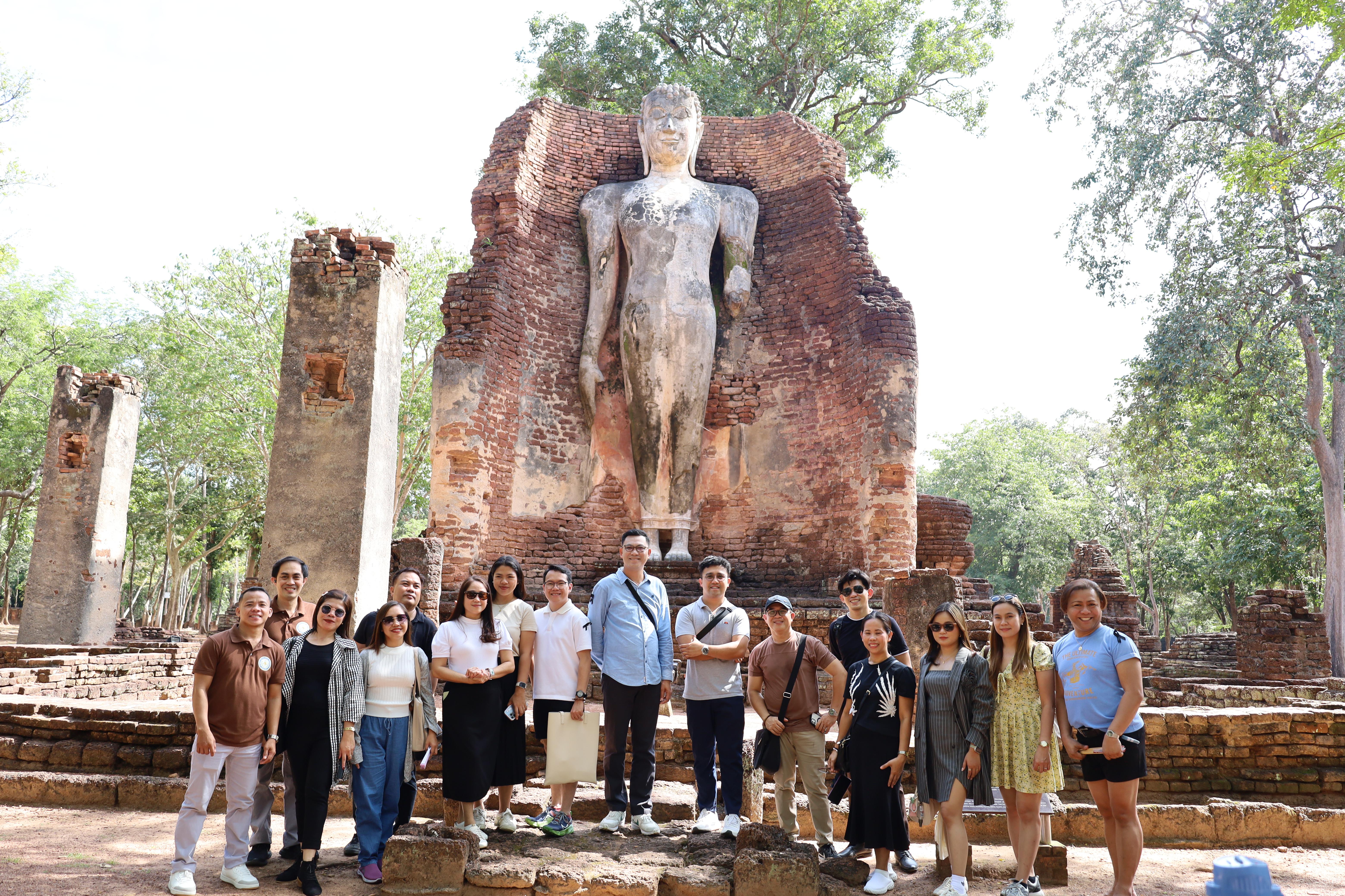 134. กิจกรรมแลกเปลี่ยนวัฒนธรรมเพื่อกำรเรียนรู้สำหรับคณาจารย์และนักศึกษาระดับบัณฑิตศึกษา คณะครุศาสตร์ ความร่วมมือกับ West Visayas State University ประจำปีการศึกษา 2568