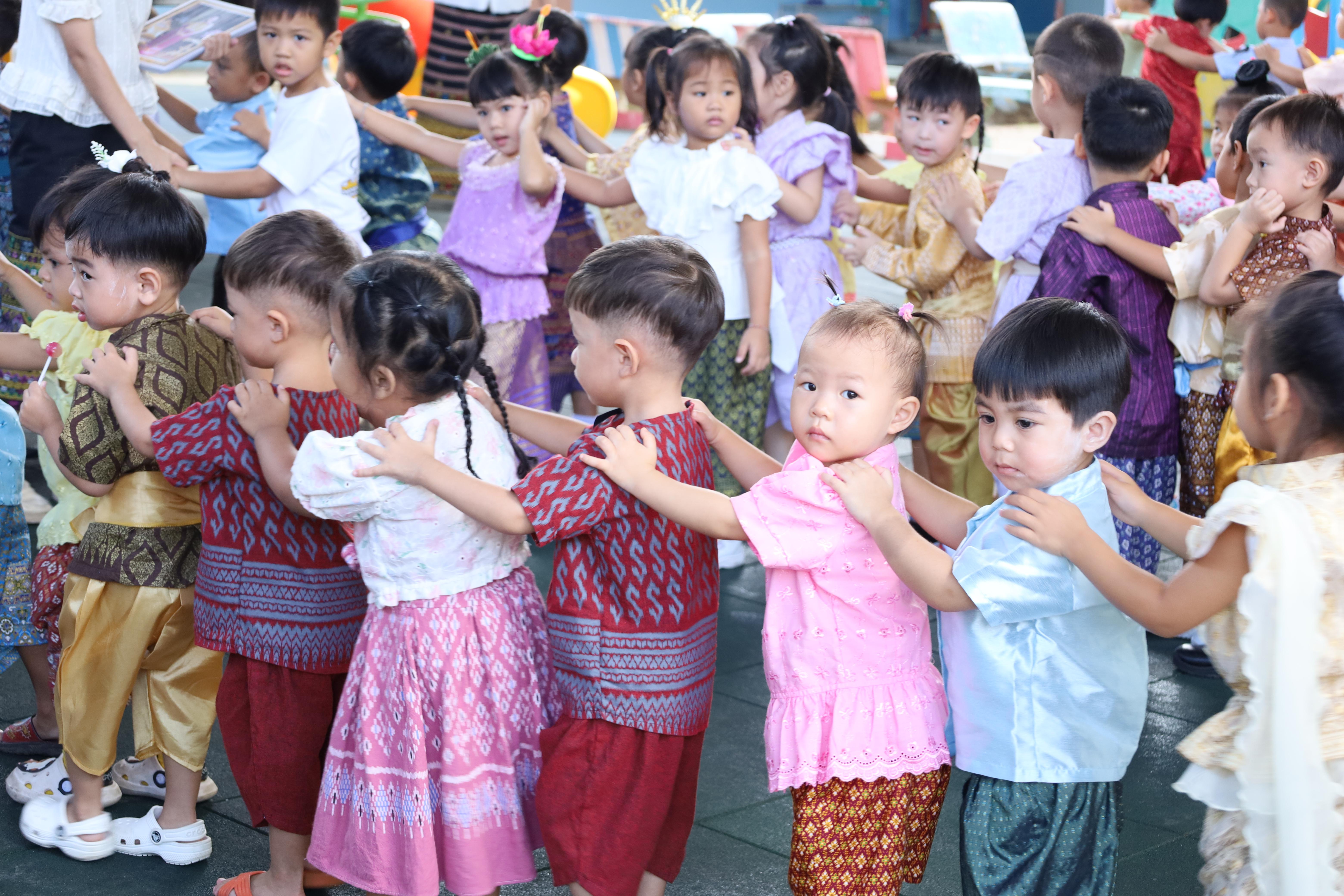 17. กิจกรรมลอยกระทงโรงเรียนอนุบาลราชภัฏกำแพงเพชร ประจำปีการศึกษา 2568