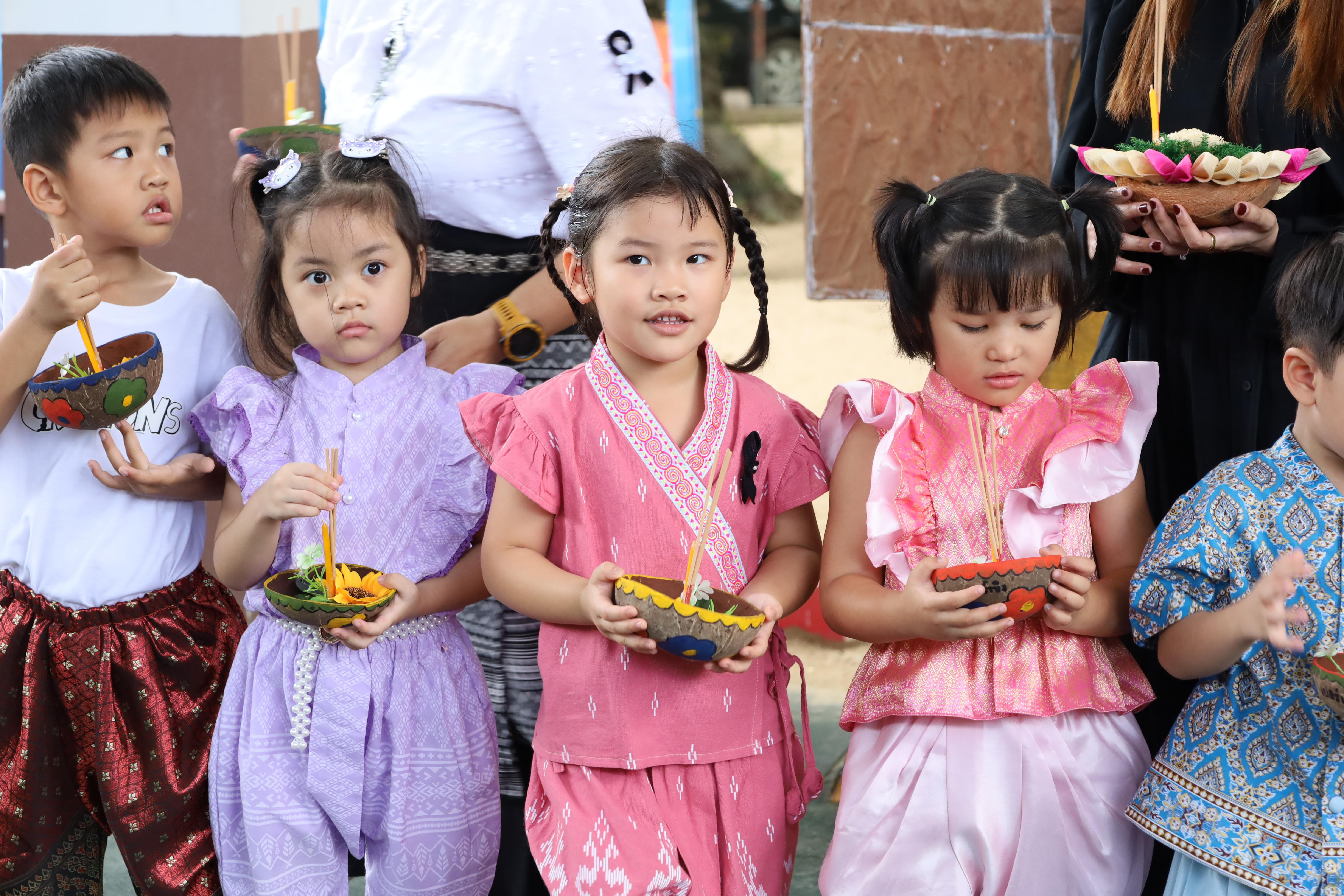 72. กิจกรรมลอยกระทงโรงเรียนอนุบาลราชภัฏกำแพงเพชร ประจำปีการศึกษา 2568