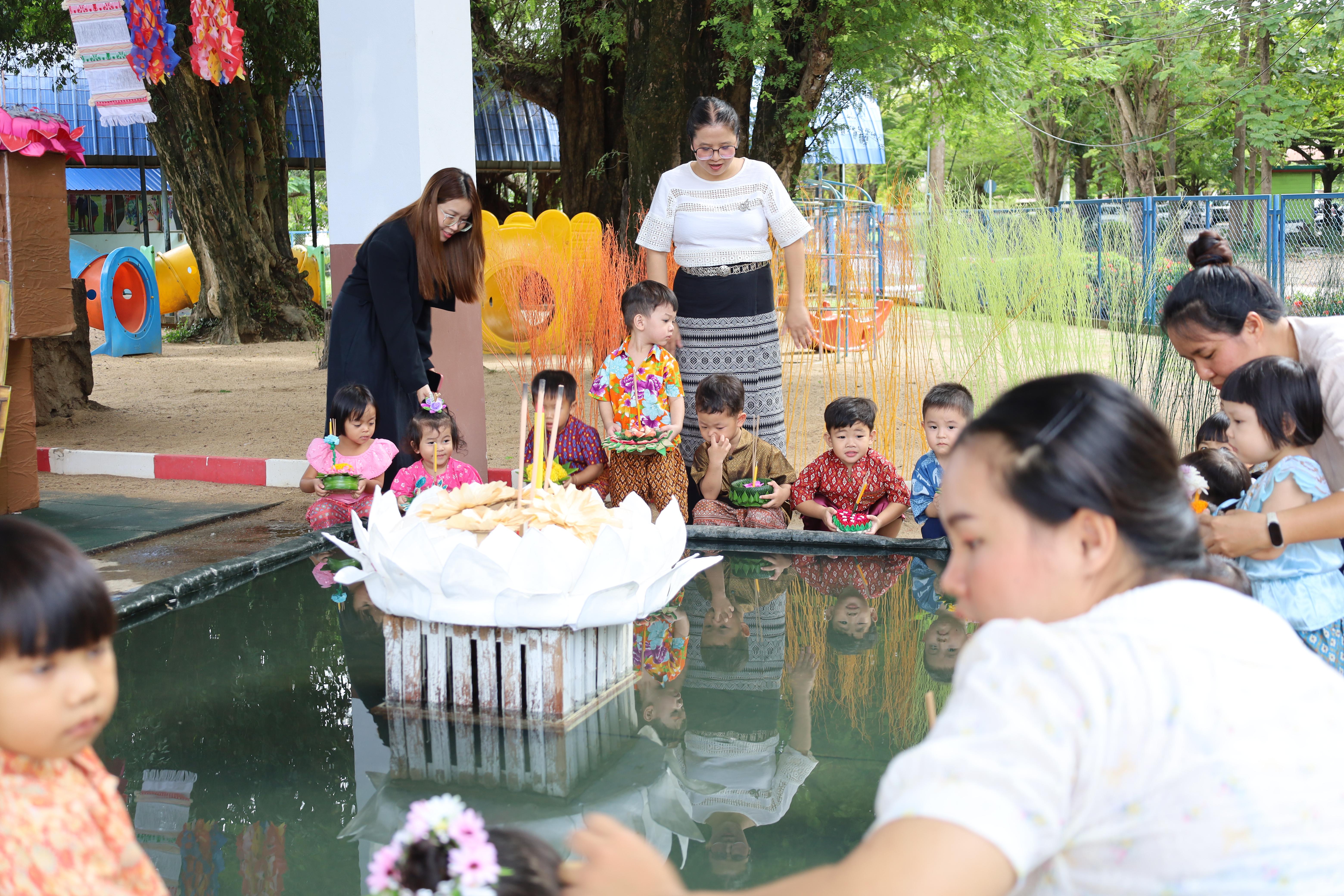 123. กิจกรรมลอยกระทงโรงเรียนอนุบาลราชภัฏกำแพงเพชร ประจำปีการศึกษา 2568