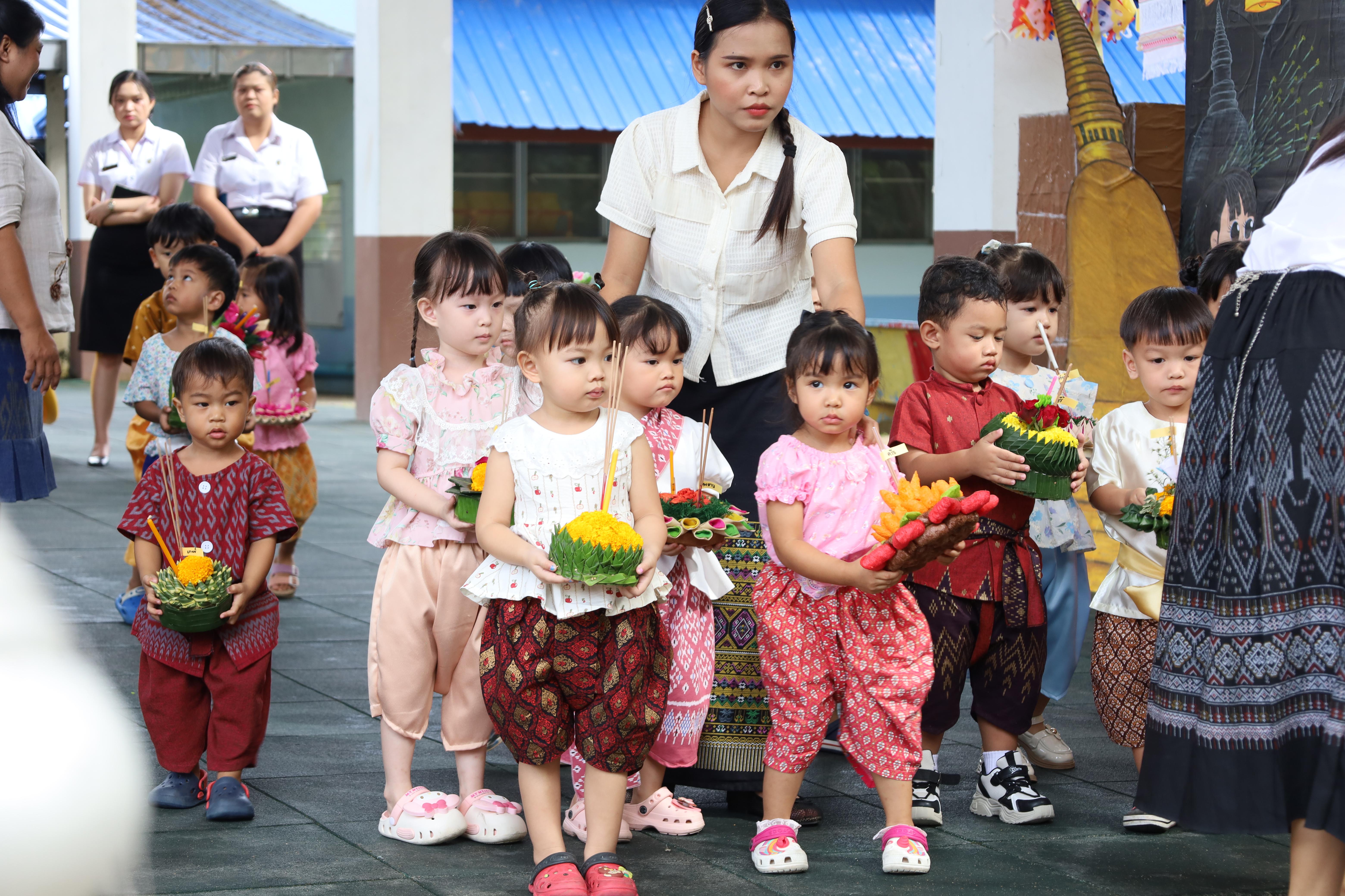 128. กิจกรรมลอยกระทงโรงเรียนอนุบาลราชภัฏกำแพงเพชร ประจำปีการศึกษา 2568