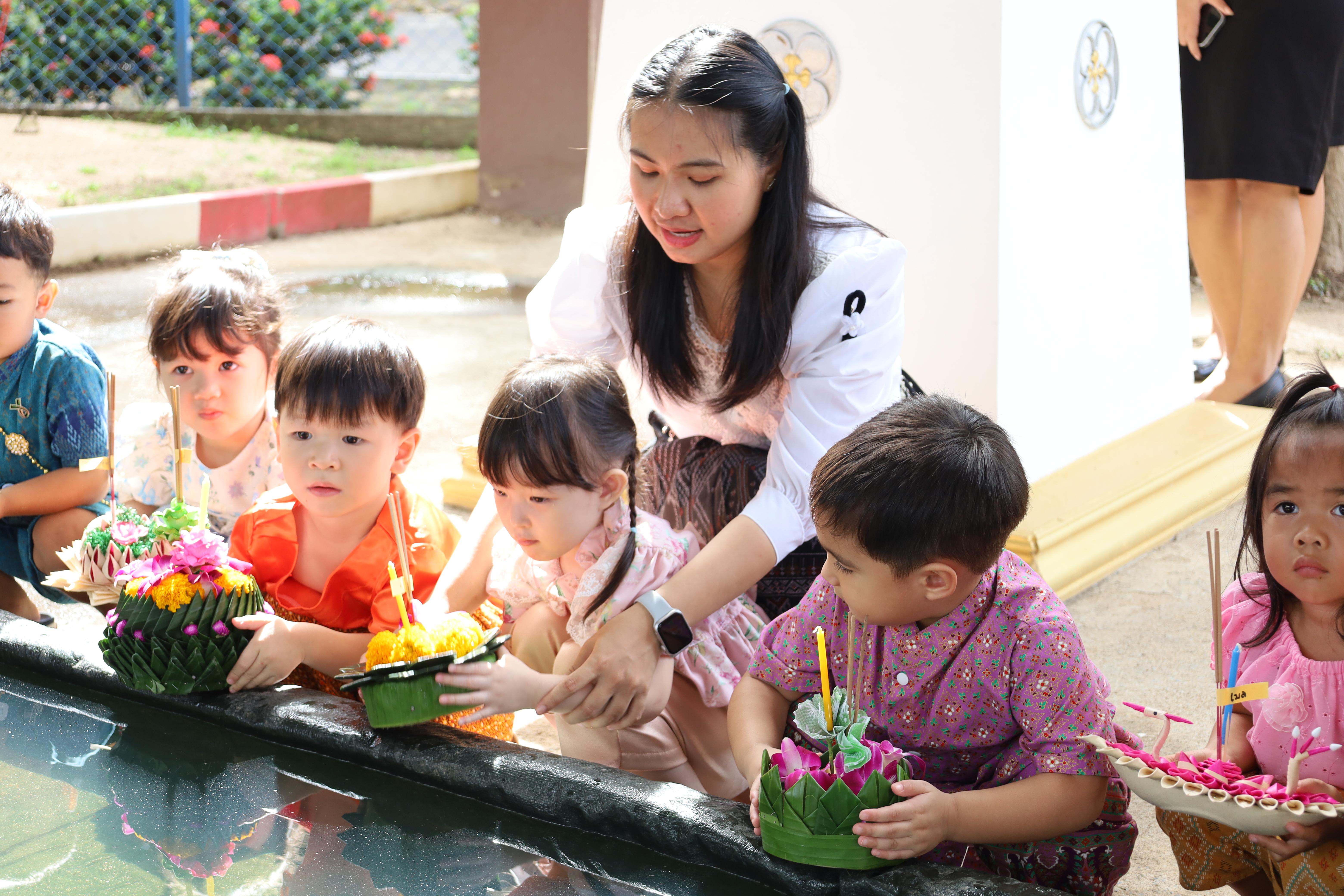 144. กิจกรรมลอยกระทงโรงเรียนอนุบาลราชภัฏกำแพงเพชร ประจำปีการศึกษา 2568