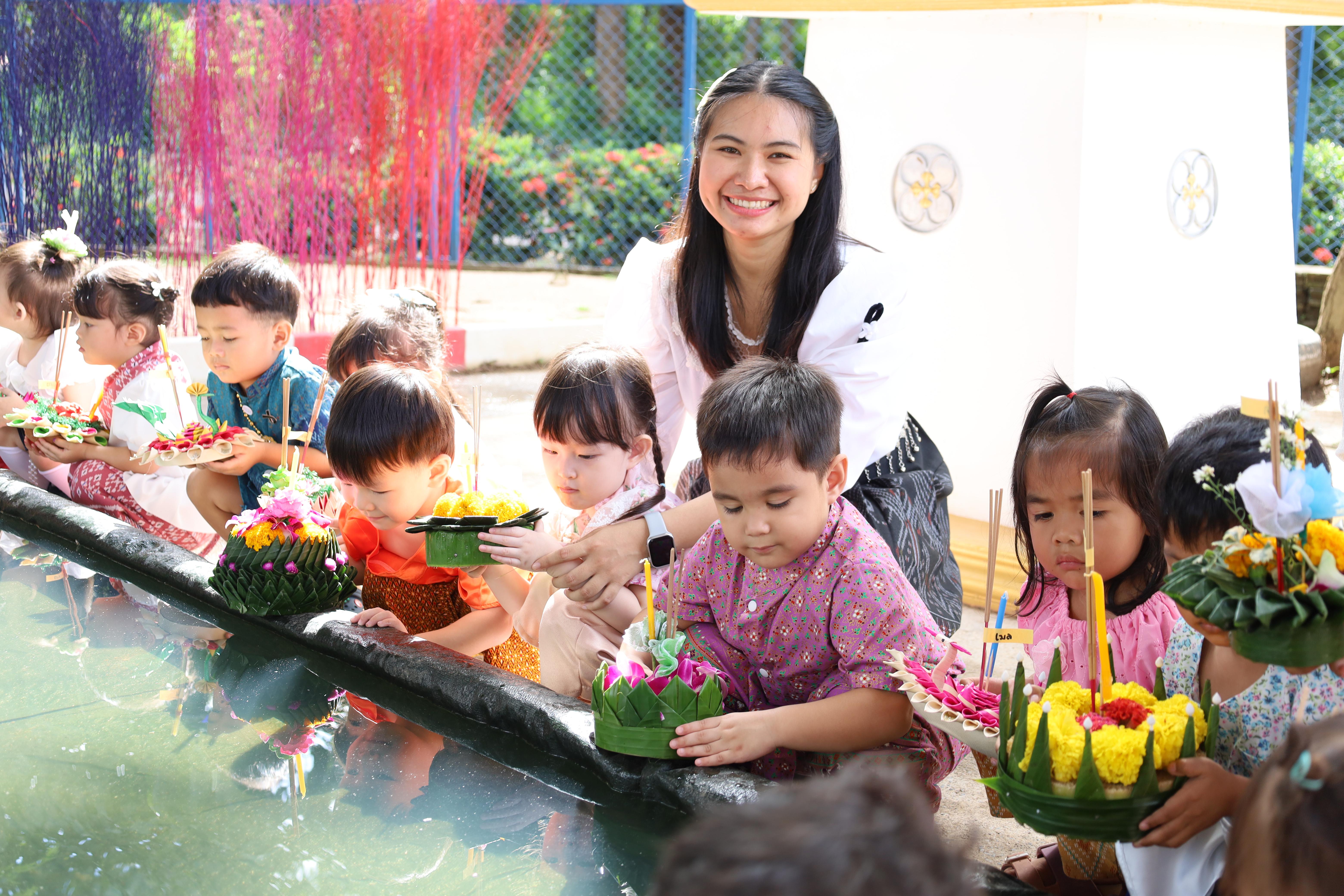 145. กิจกรรมลอยกระทงโรงเรียนอนุบาลราชภัฏกำแพงเพชร ประจำปีการศึกษา 2568