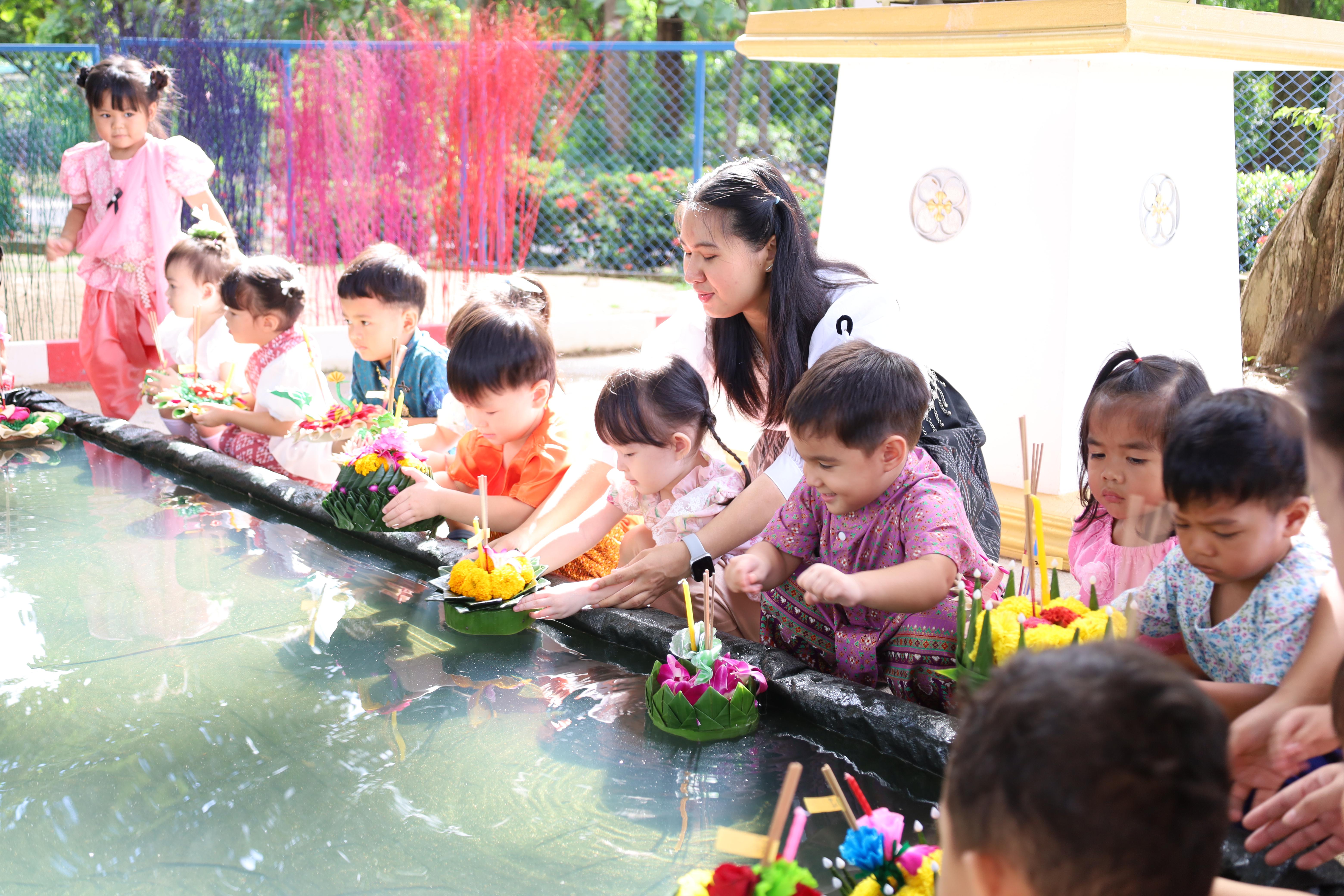 146. กิจกรรมลอยกระทงโรงเรียนอนุบาลราชภัฏกำแพงเพชร ประจำปีการศึกษา 2568