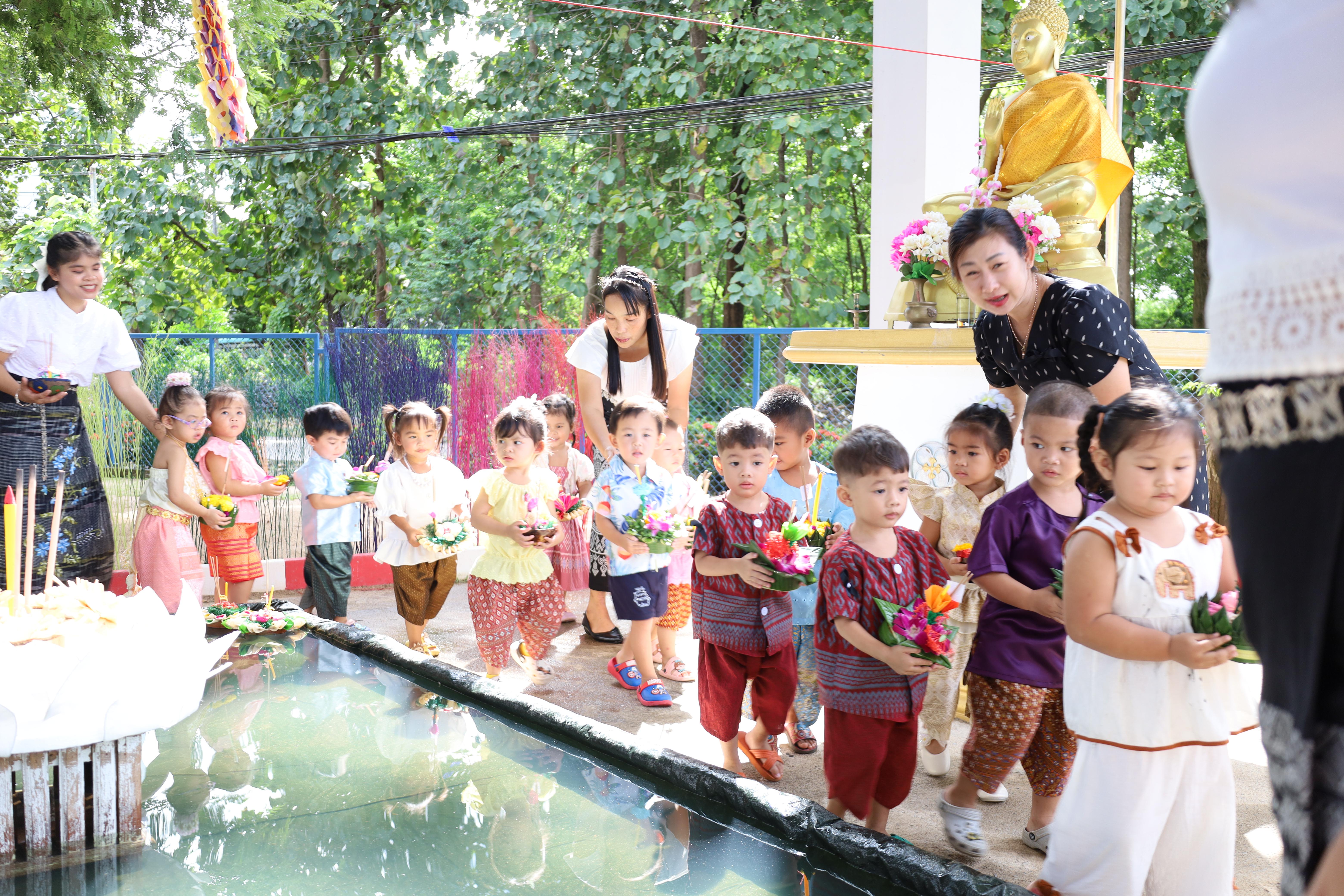 154. กิจกรรมลอยกระทงโรงเรียนอนุบาลราชภัฏกำแพงเพชร ประจำปีการศึกษา 2568