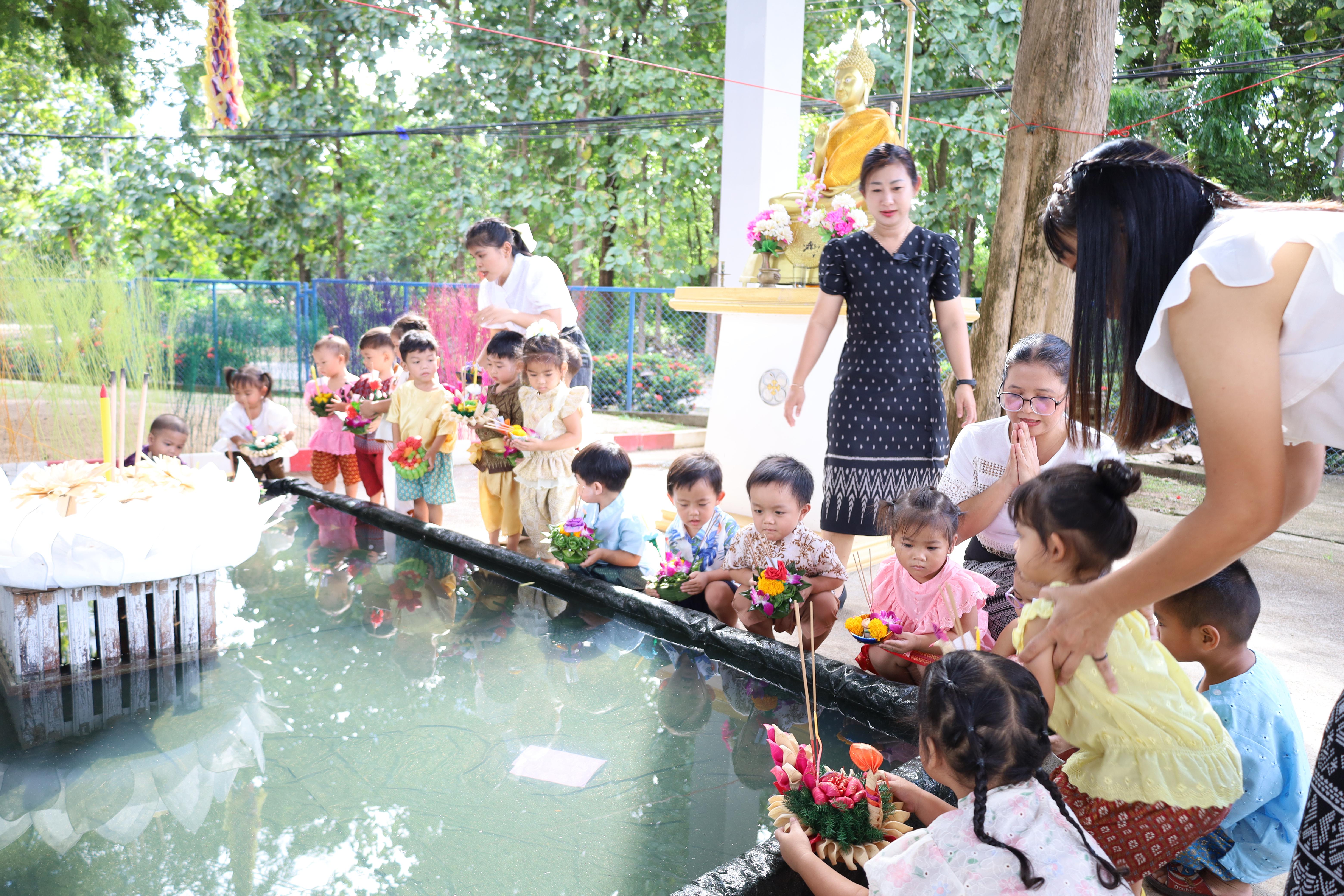 161. กิจกรรมลอยกระทงโรงเรียนอนุบาลราชภัฏกำแพงเพชร ประจำปีการศึกษา 2568