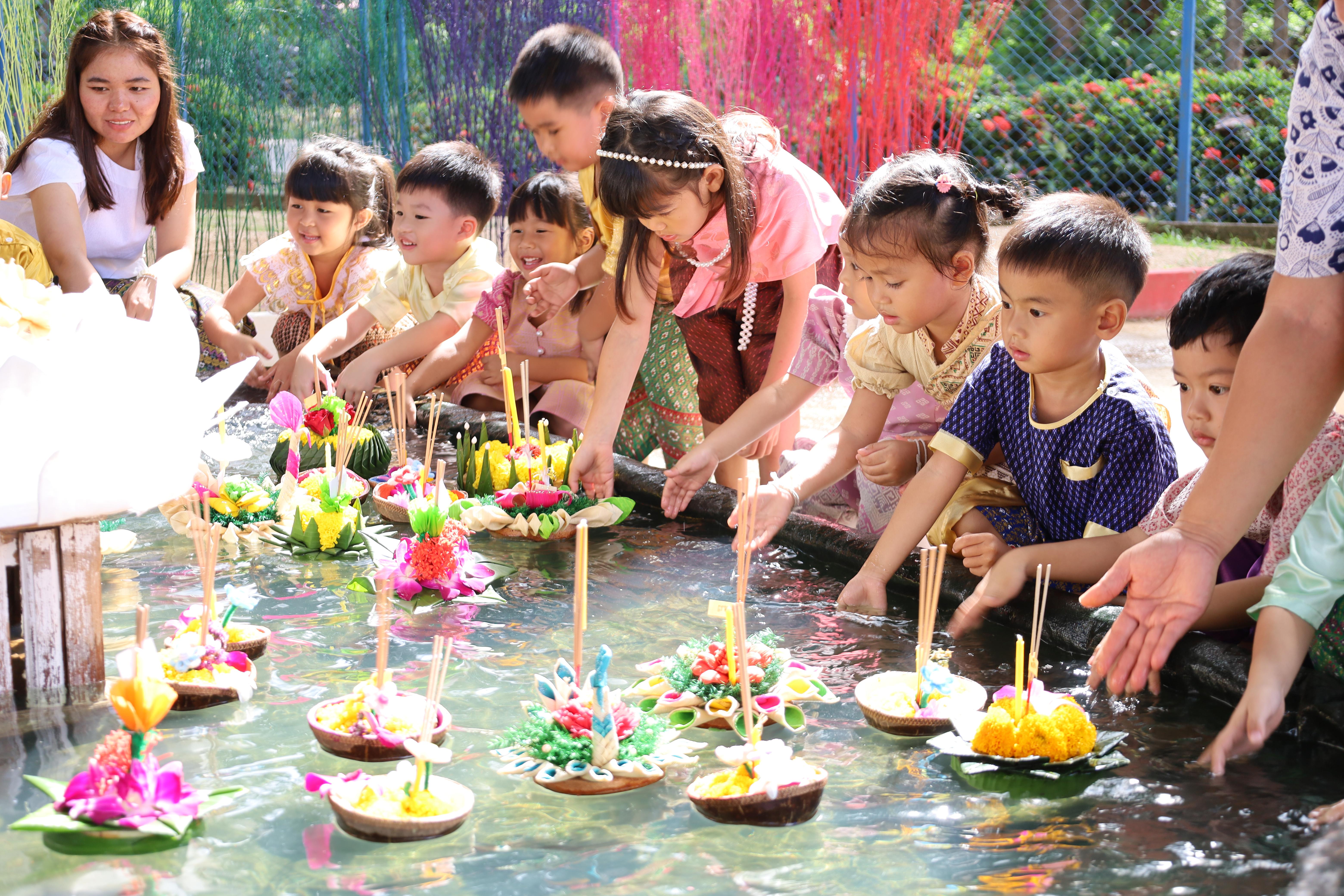 187. กิจกรรมลอยกระทงโรงเรียนอนุบาลราชภัฏกำแพงเพชร ประจำปีการศึกษา 2568