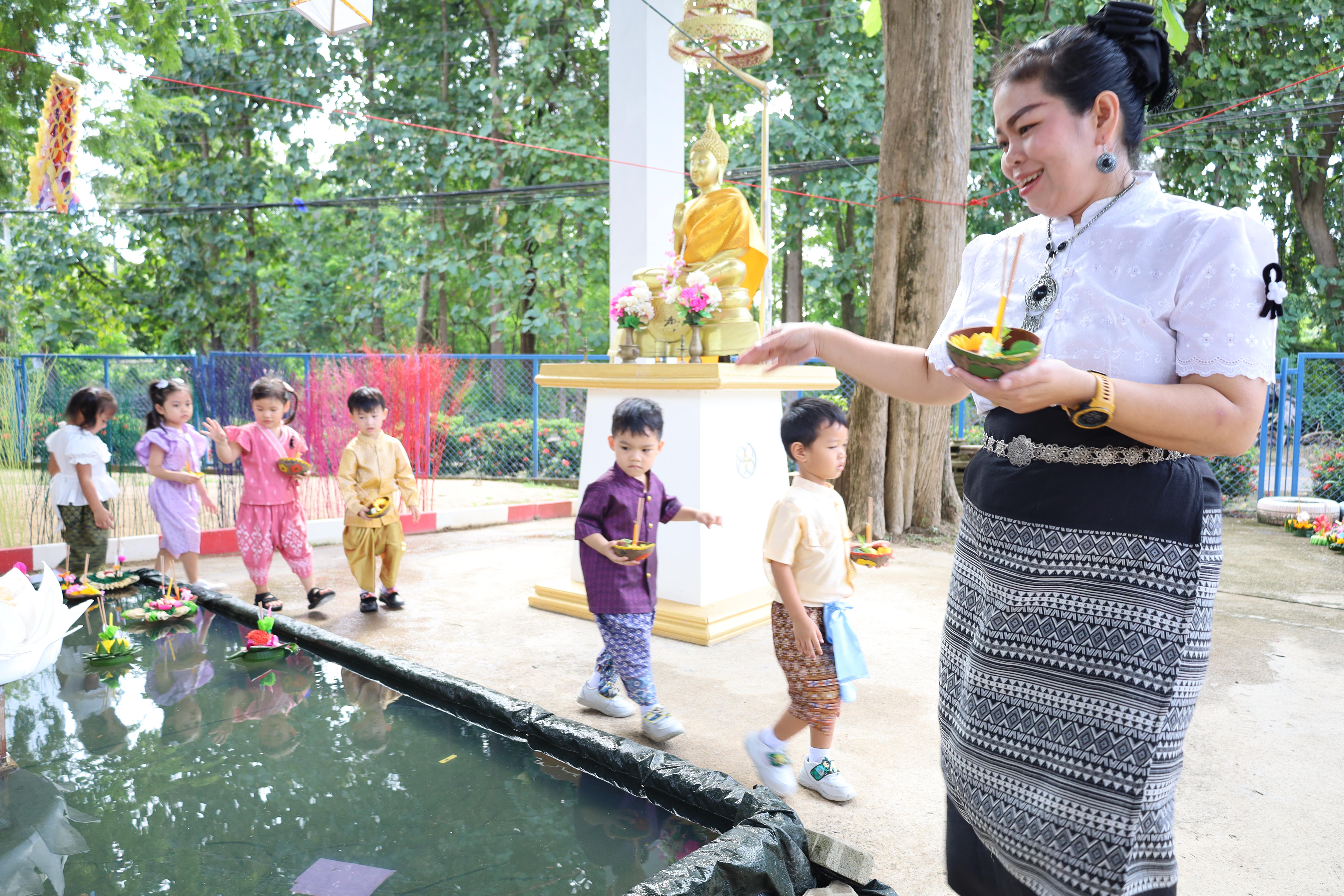 200. กิจกรรมลอยกระทงโรงเรียนอนุบาลราชภัฏกำแพงเพชร ประจำปีการศึกษา 2568