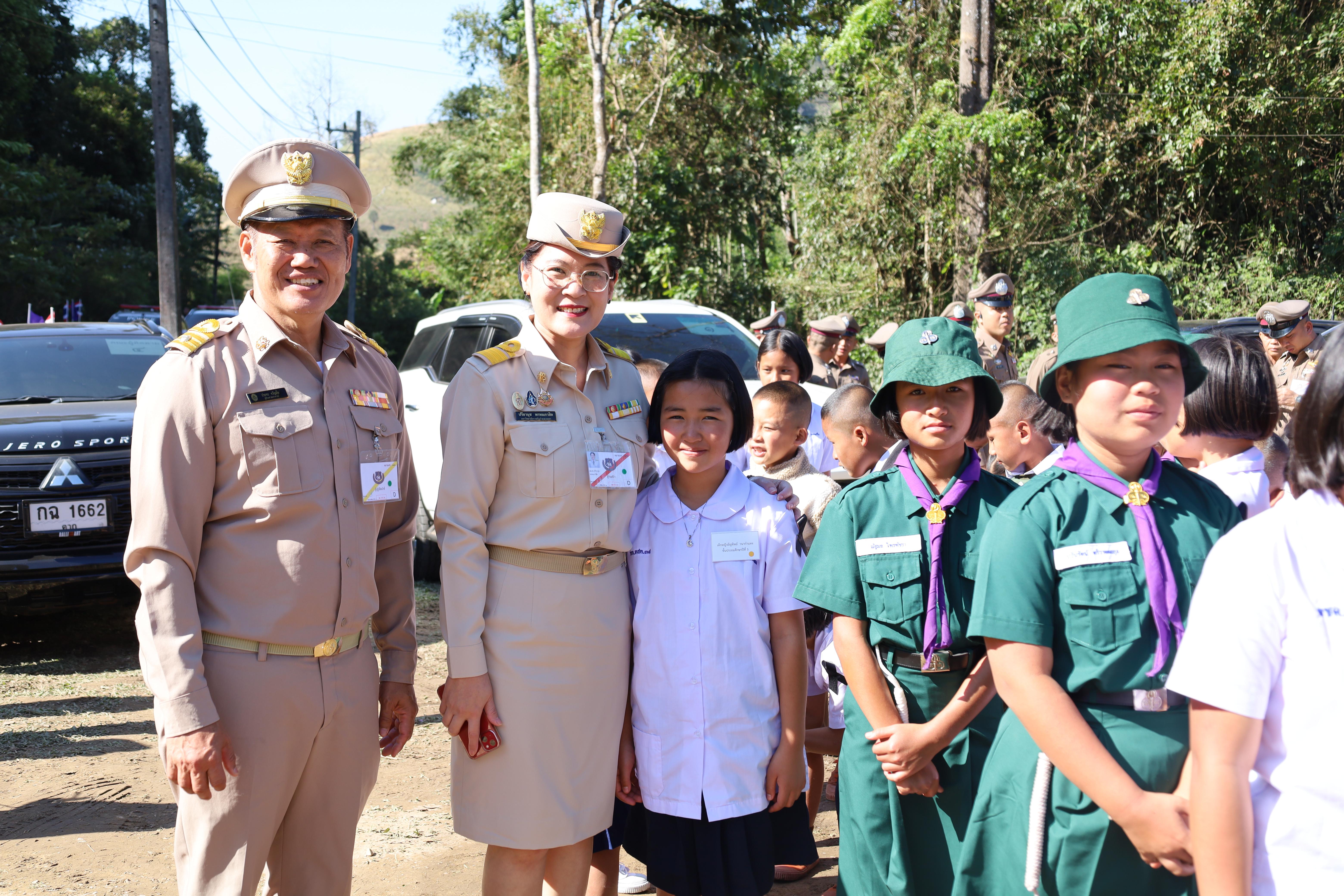 32. รับเสด็จฯ สมเด็จพระกนิษฐาธิราชเจ้า กรมสมเด็จพระเทพรัตนราชสุดาฯ สยามบรมราชกุมารี