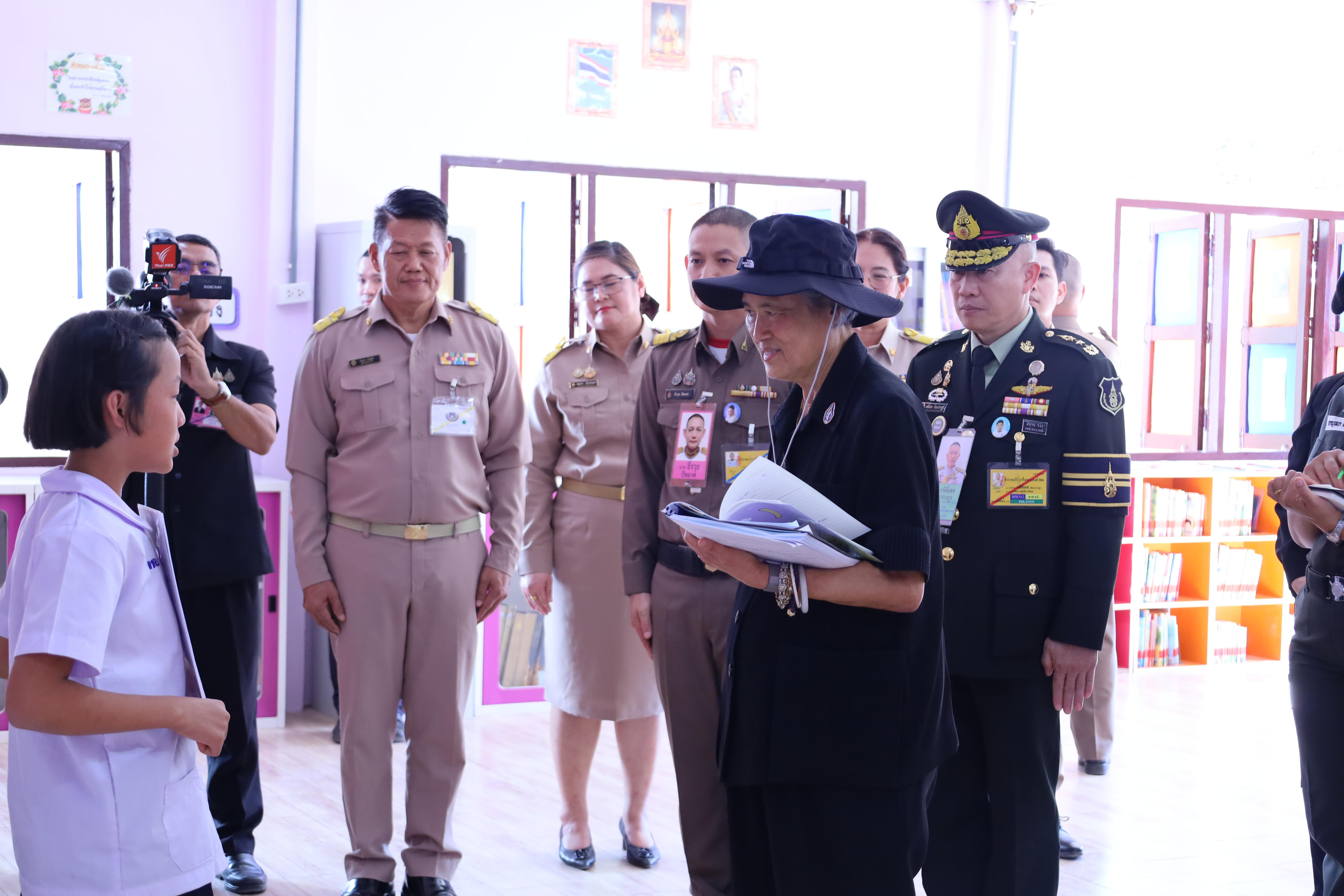 102. รับเสด็จฯ สมเด็จพระกนิษฐาธิราชเจ้า กรมสมเด็จพระเทพรัตนราชสุดาฯ สยามบรมราชกุมารี