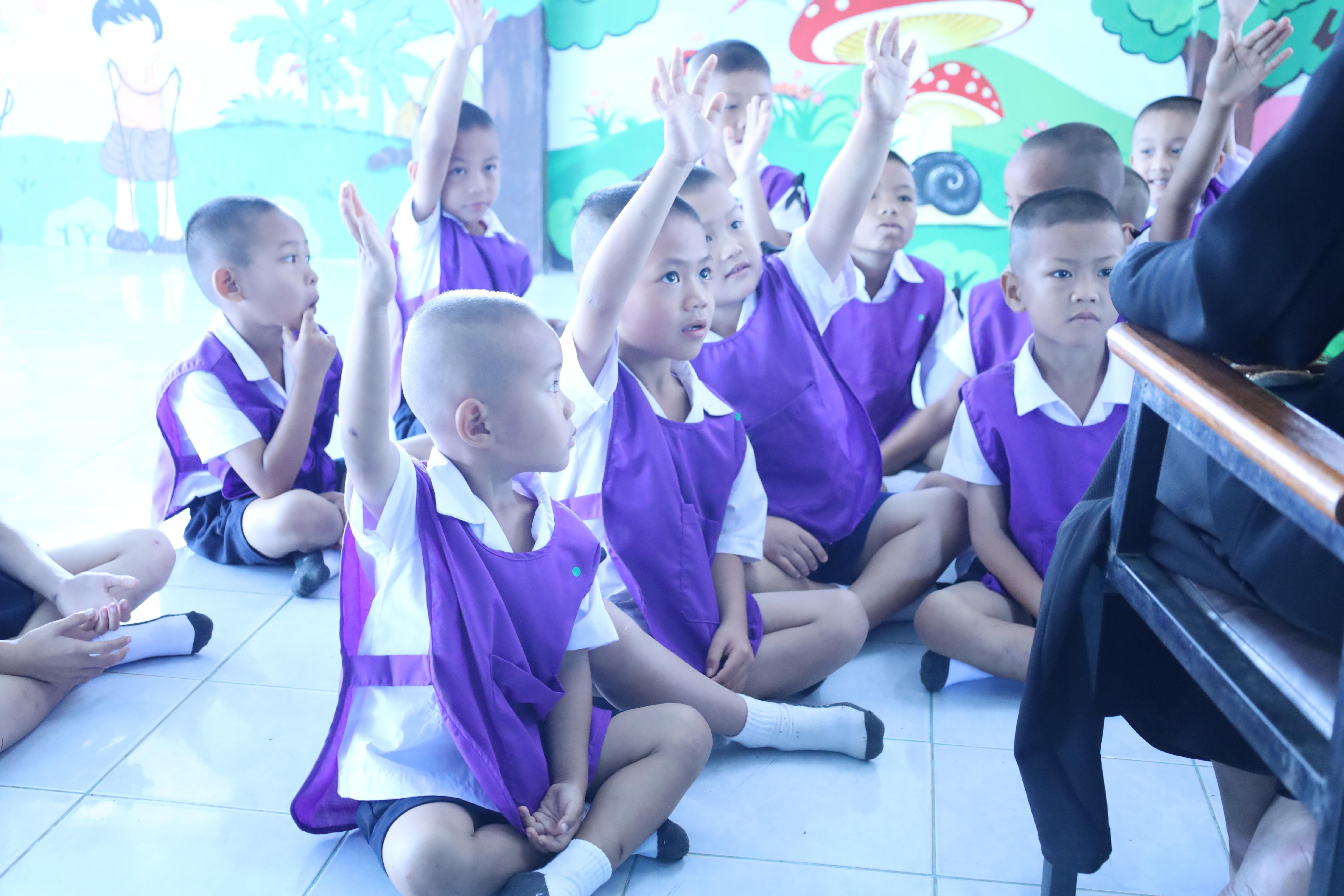 121. รับเสด็จฯ สมเด็จพระกนิษฐาธิราชเจ้า กรมสมเด็จพระเทพรัตนราชสุดาฯ สยามบรมราชกุมารี