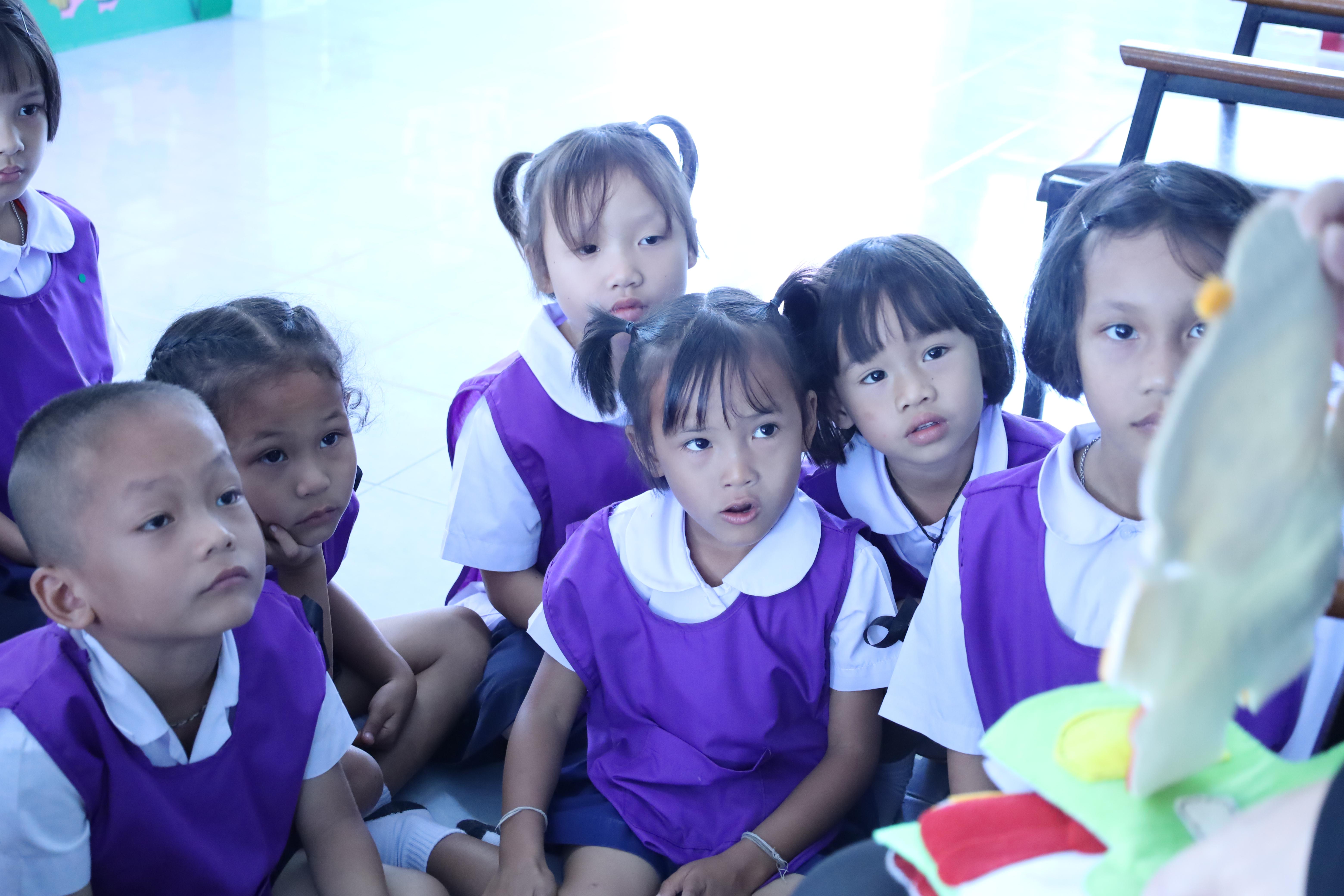 122. รับเสด็จฯ สมเด็จพระกนิษฐาธิราชเจ้า กรมสมเด็จพระเทพรัตนราชสุดาฯ สยามบรมราชกุมารี