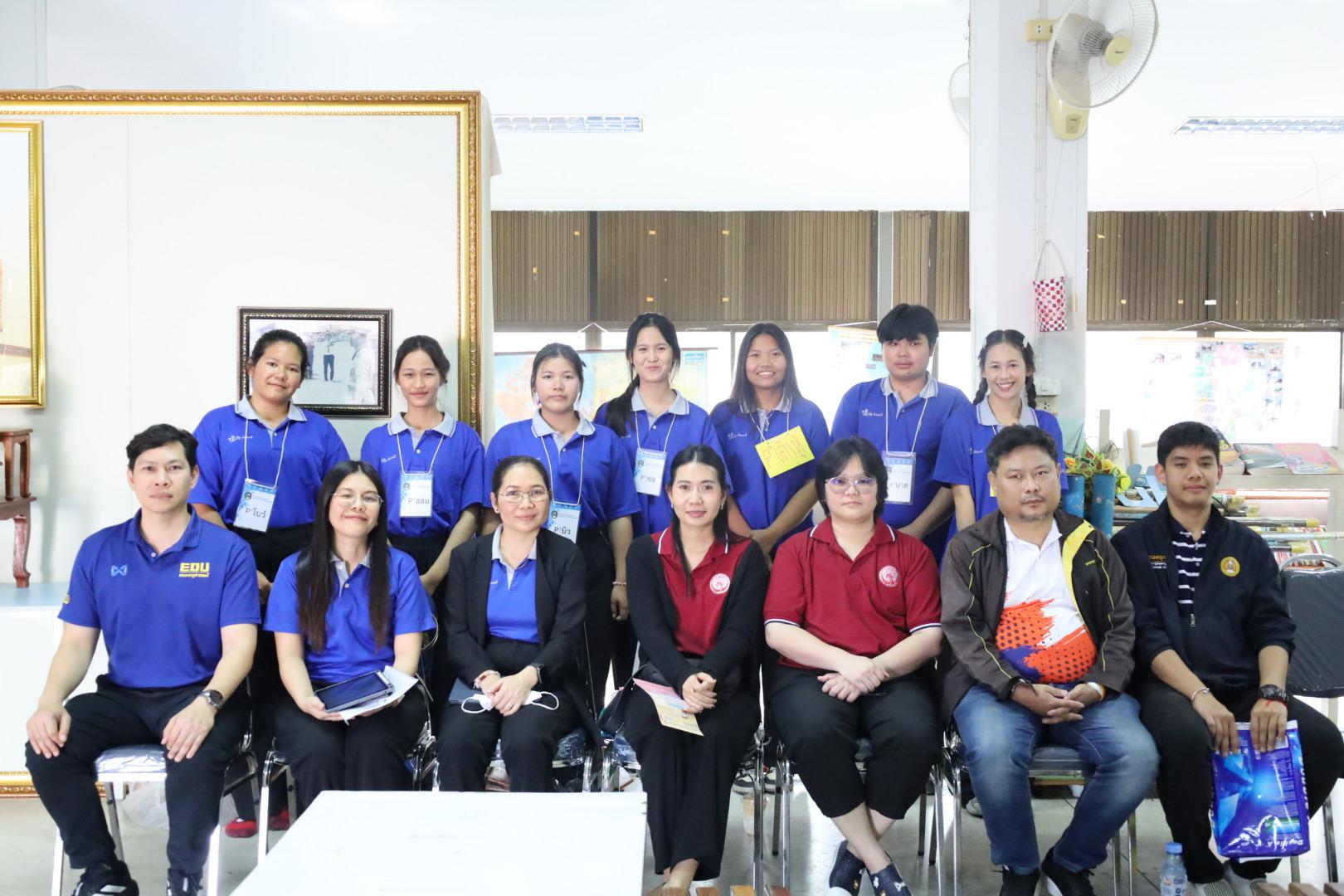 11. แนะแนวการศึกษาต่อ (วิทยาศาสตร์ทั่วไป-ภาษาจีน-คอมพิวเตอร์)