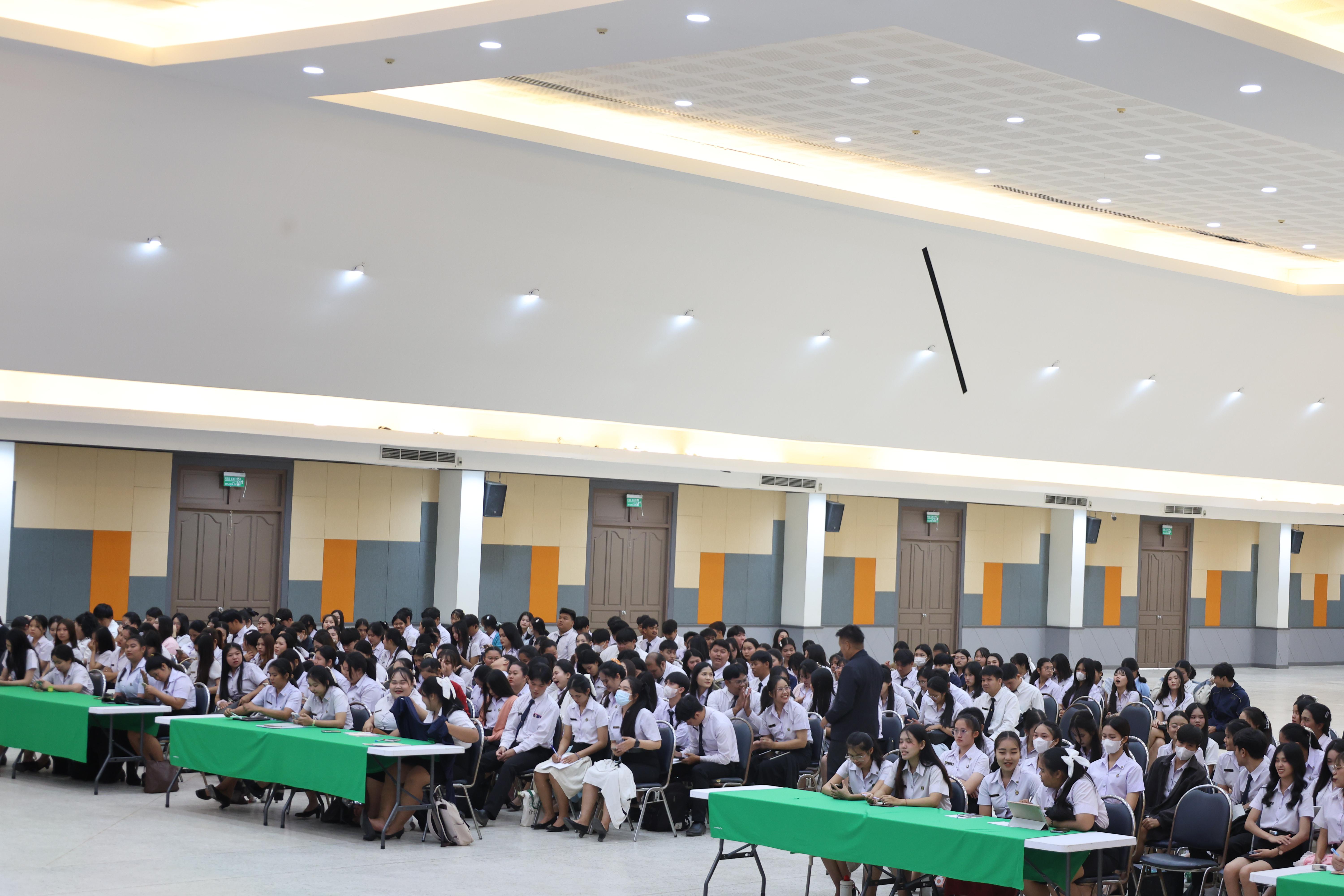 98. กิจกรรมสัมมนากลางภาคนศ.ฝึกประสบการณ์วิชาชีพครู ภาคเรียนที่ 2/2568