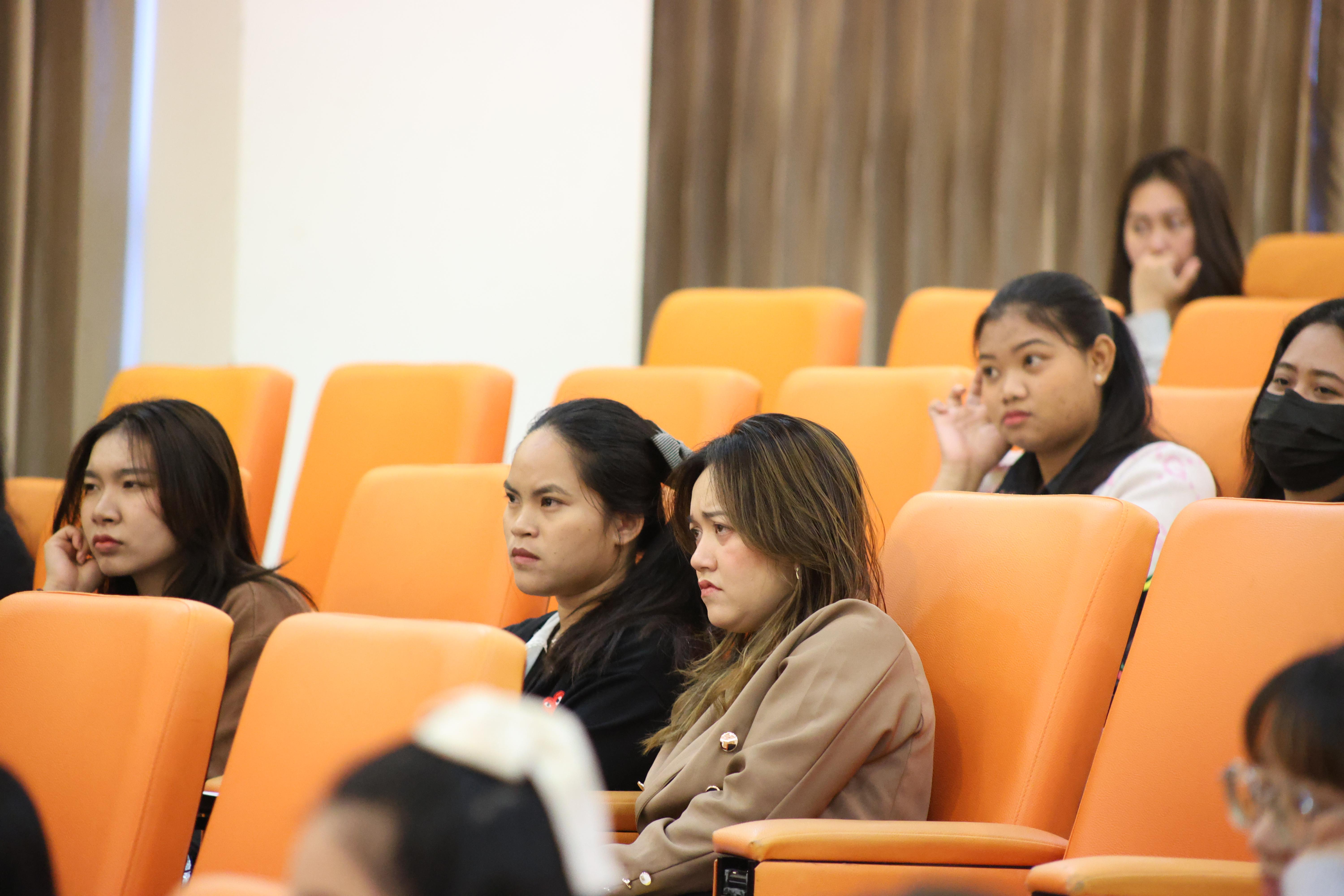 18. กิจกรรมปฐมนิเทศก่อนออกฝึกประสบการณ์วิชาชีพครู นักศึกษาหลักสูตรประกาศนียบัตรบัณฑิต สาขาวิชาชีพครู ประจำปีการศึกษา 2568