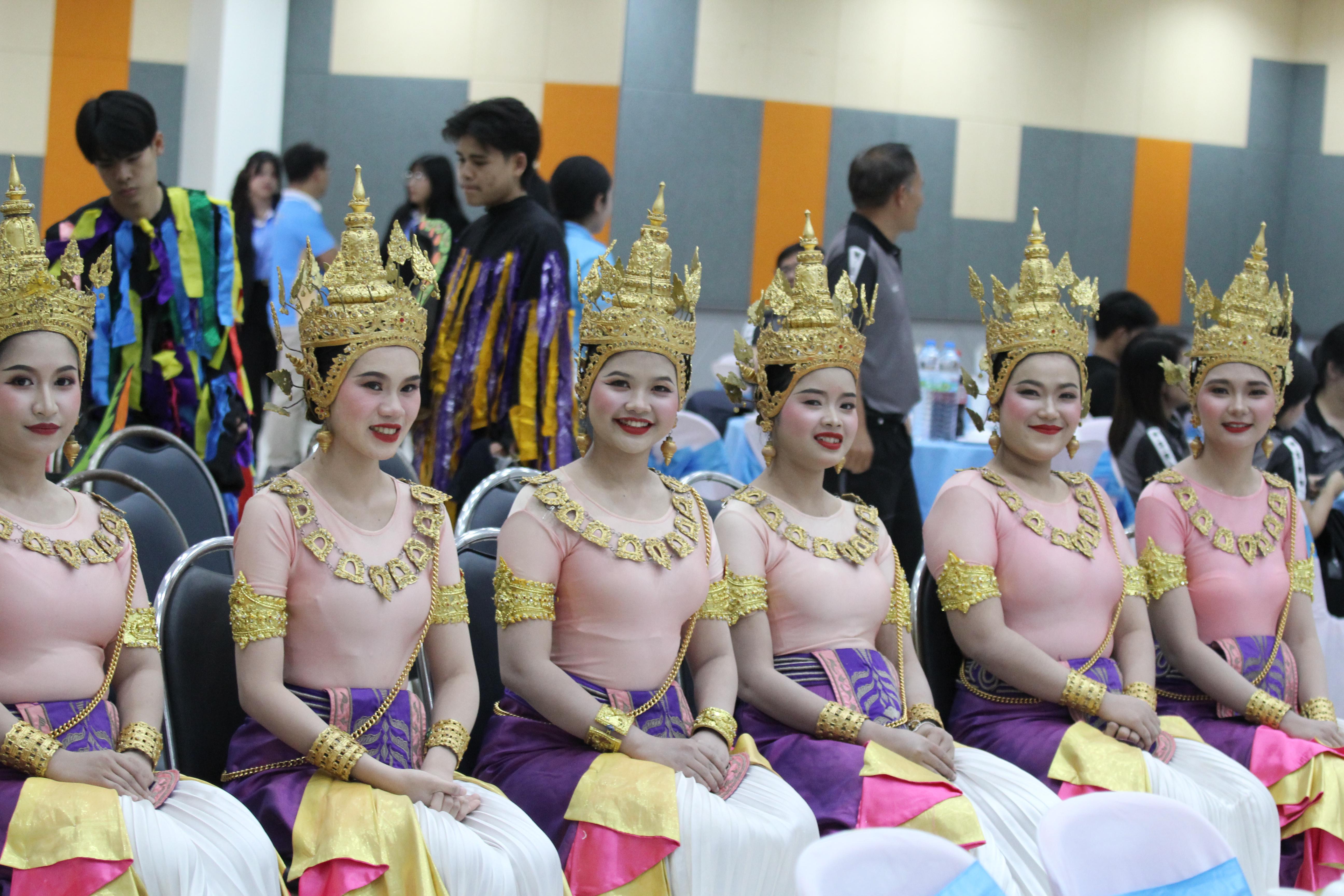 122. พิธีเปิดการแข่งขันทักษะวิชาการวิชาชีพครูและส่งเสริมศิลปวัฒนธรรม ครั้งที่13 มหาวิทยาลัยราชภัฏภาคเหนือ 8 สถาบัน