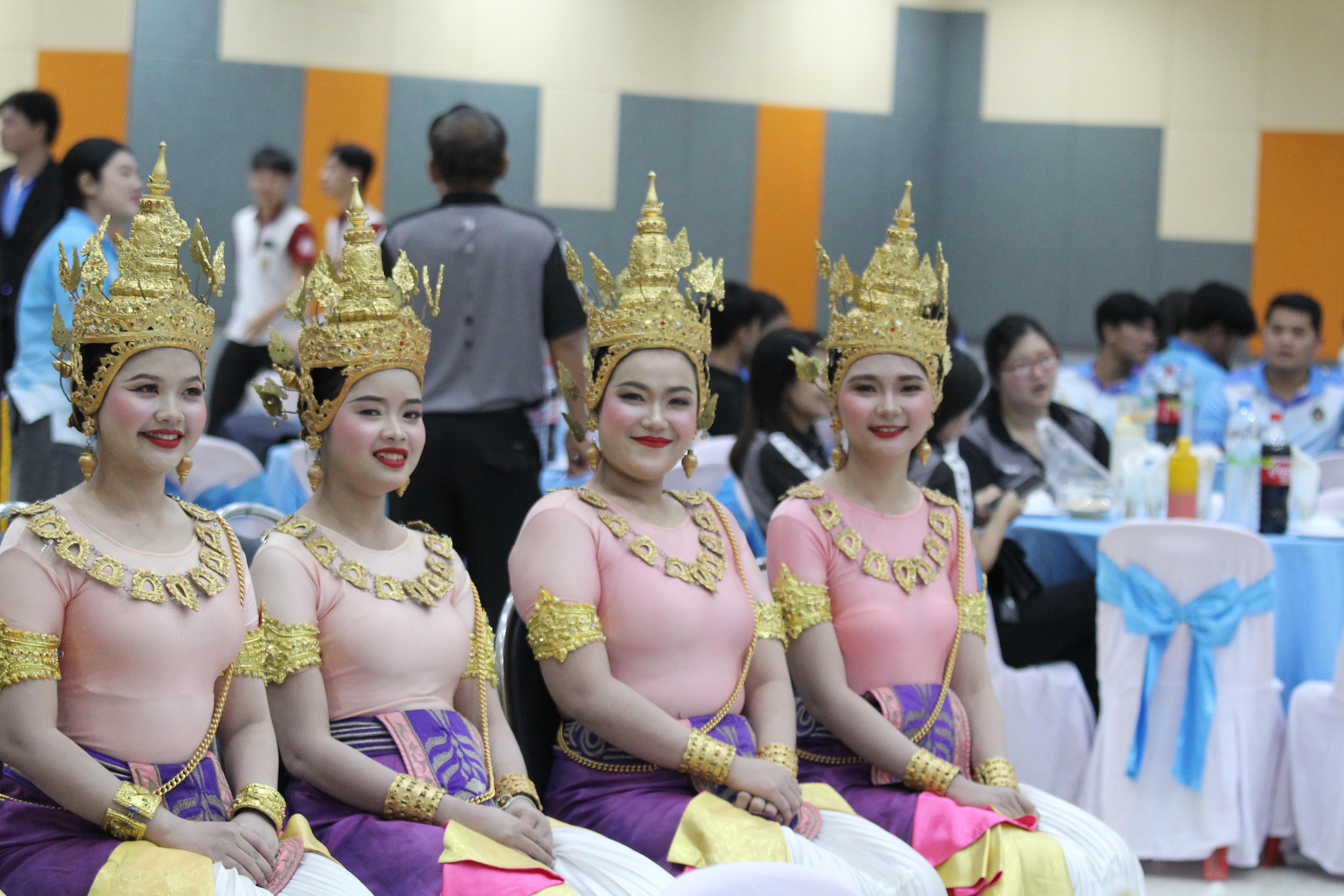 124. พิธีเปิดการแข่งขันทักษะวิชาการวิชาชีพครูและส่งเสริมศิลปวัฒนธรรม ครั้งที่13 มหาวิทยาลัยราชภัฏภาคเหนือ 8 สถาบัน
