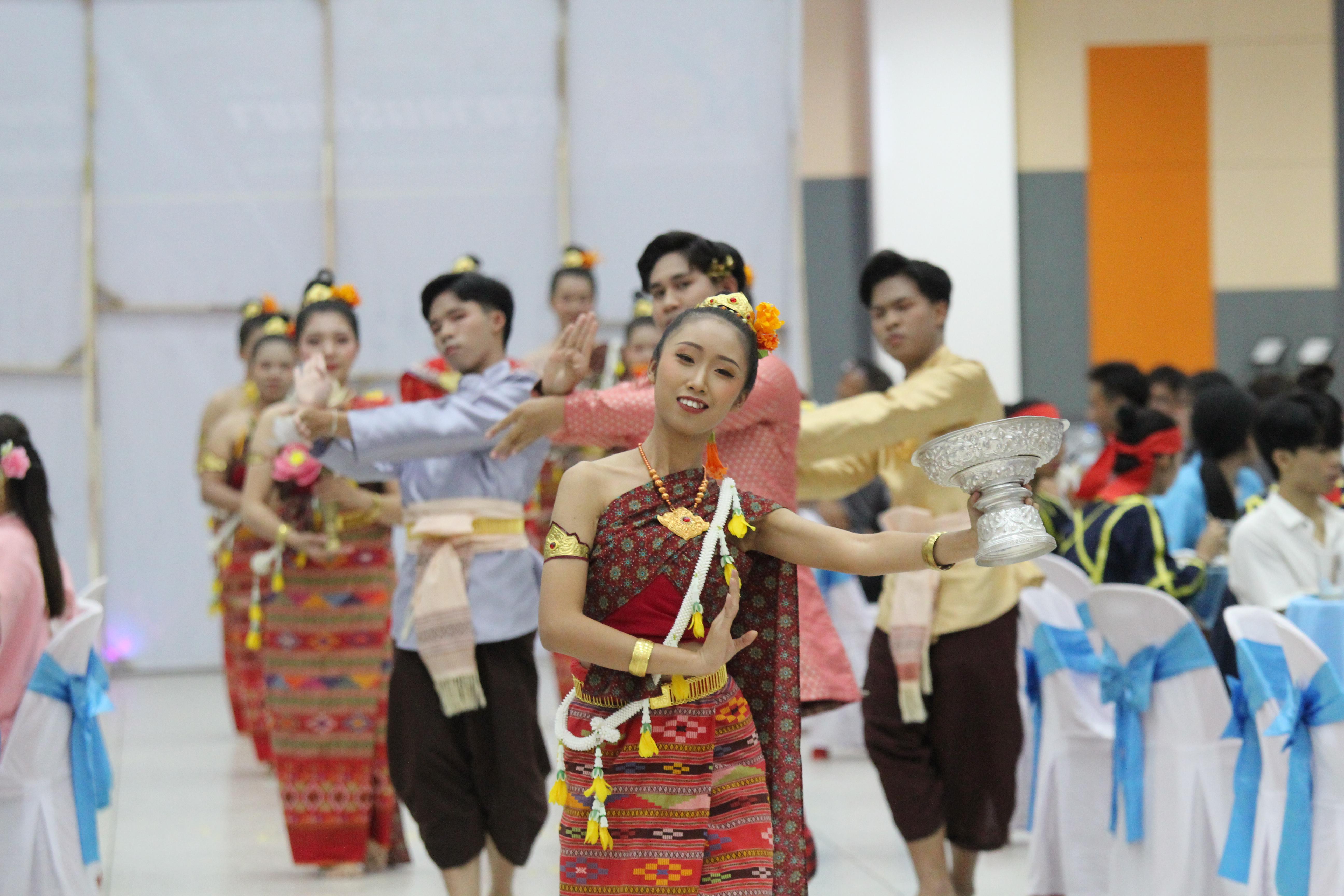 254. พิธีเปิดการแข่งขันทักษะวิชาการวิชาชีพครูและส่งเสริมศิลปวัฒนธรรม ครั้งที่13 มหาวิทยาลัยราชภัฏภาคเหนือ 8 สถาบัน