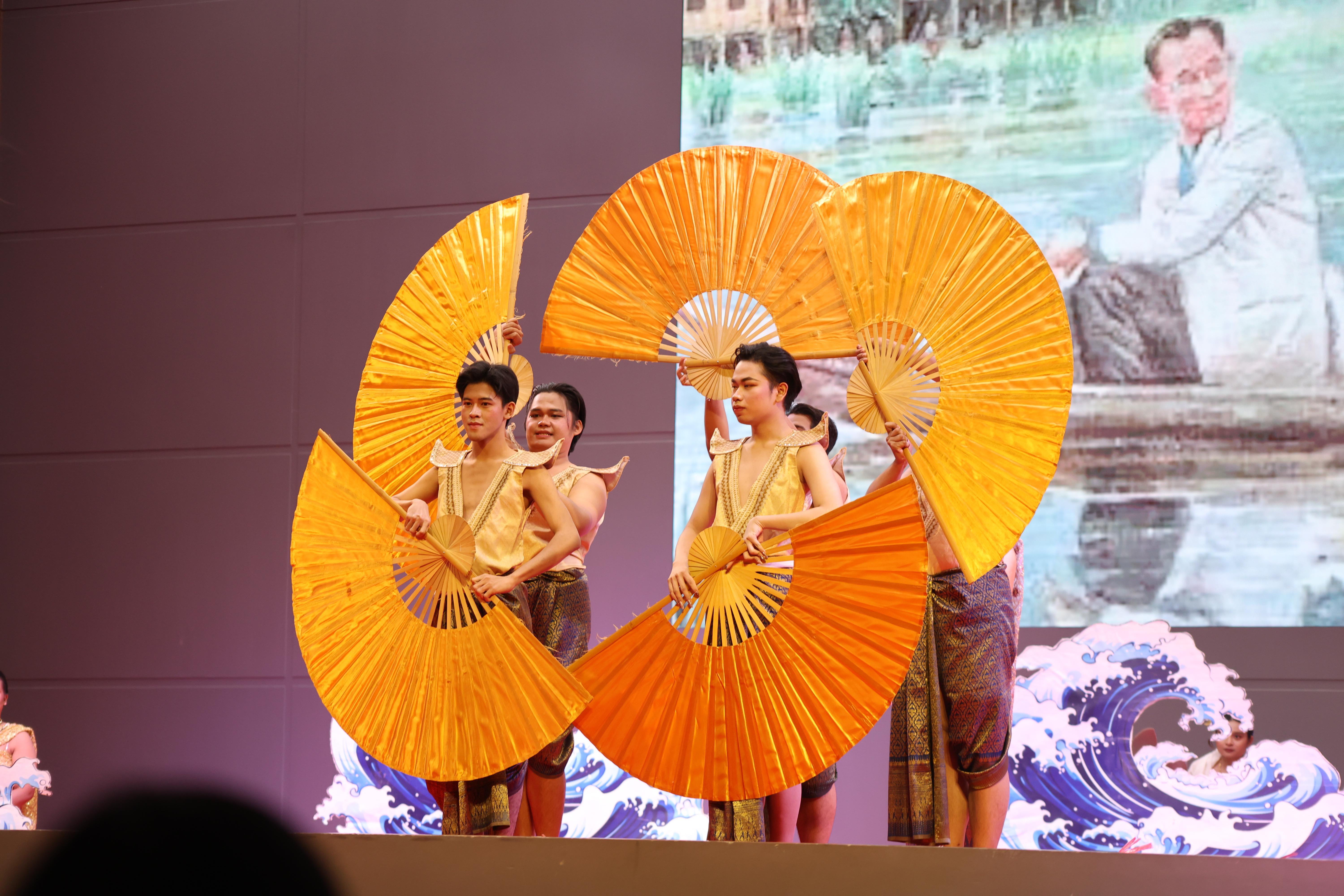 397. พิธีเปิดการแข่งขันทักษะวิชาการวิชาชีพครูและส่งเสริมศิลปวัฒนธรรม ครั้งที่13 มหาวิทยาลัยราชภัฏภาคเหนือ 8 สถาบัน