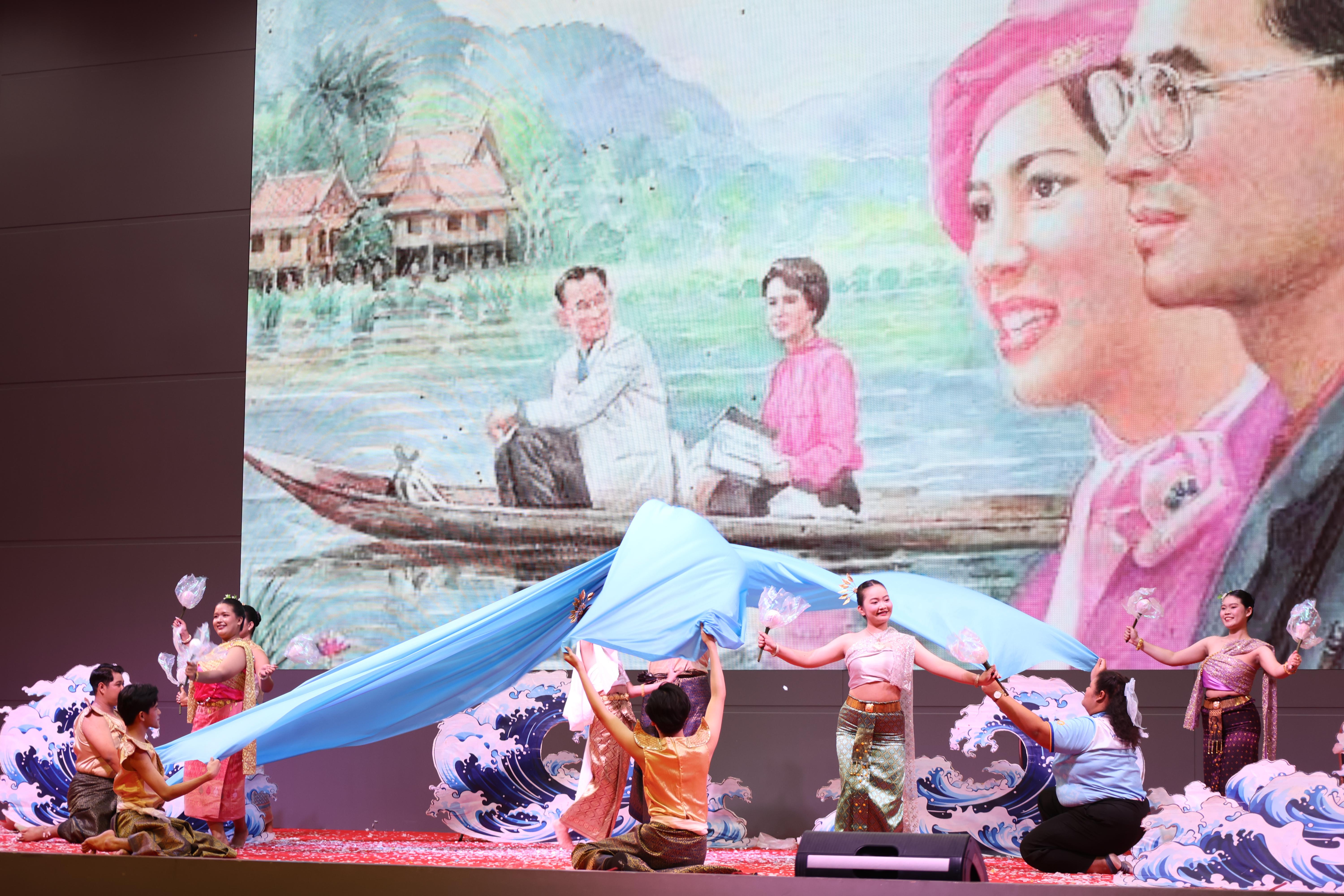 412. พิธีเปิดการแข่งขันทักษะวิชาการวิชาชีพครูและส่งเสริมศิลปวัฒนธรรม ครั้งที่13 มหาวิทยาลัยราชภัฏภาคเหนือ 8 สถาบัน