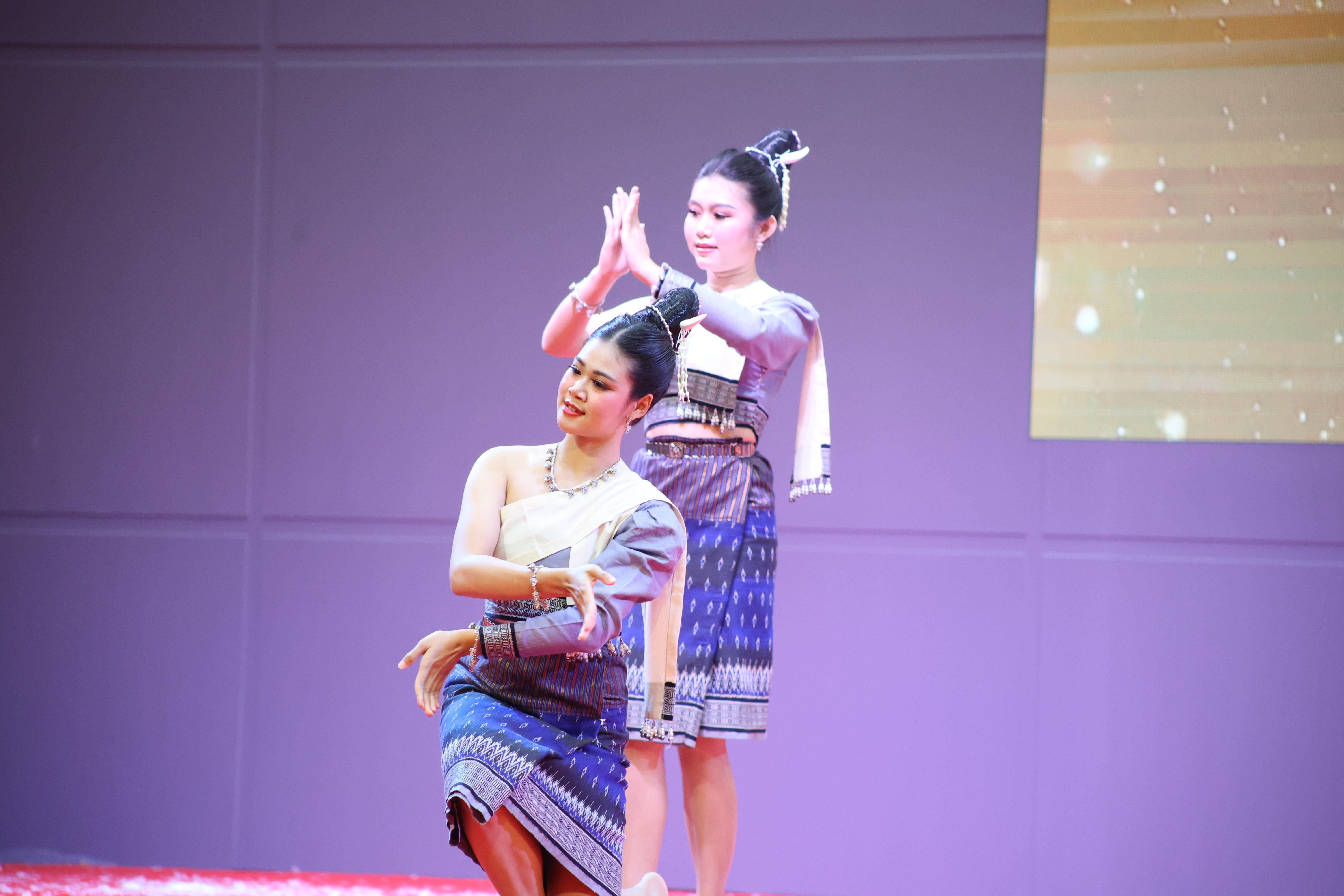 442. พิธีเปิดการแข่งขันทักษะวิชาการวิชาชีพครูและส่งเสริมศิลปวัฒนธรรม ครั้งที่13 มหาวิทยาลัยราชภัฏภาคเหนือ 8 สถาบัน