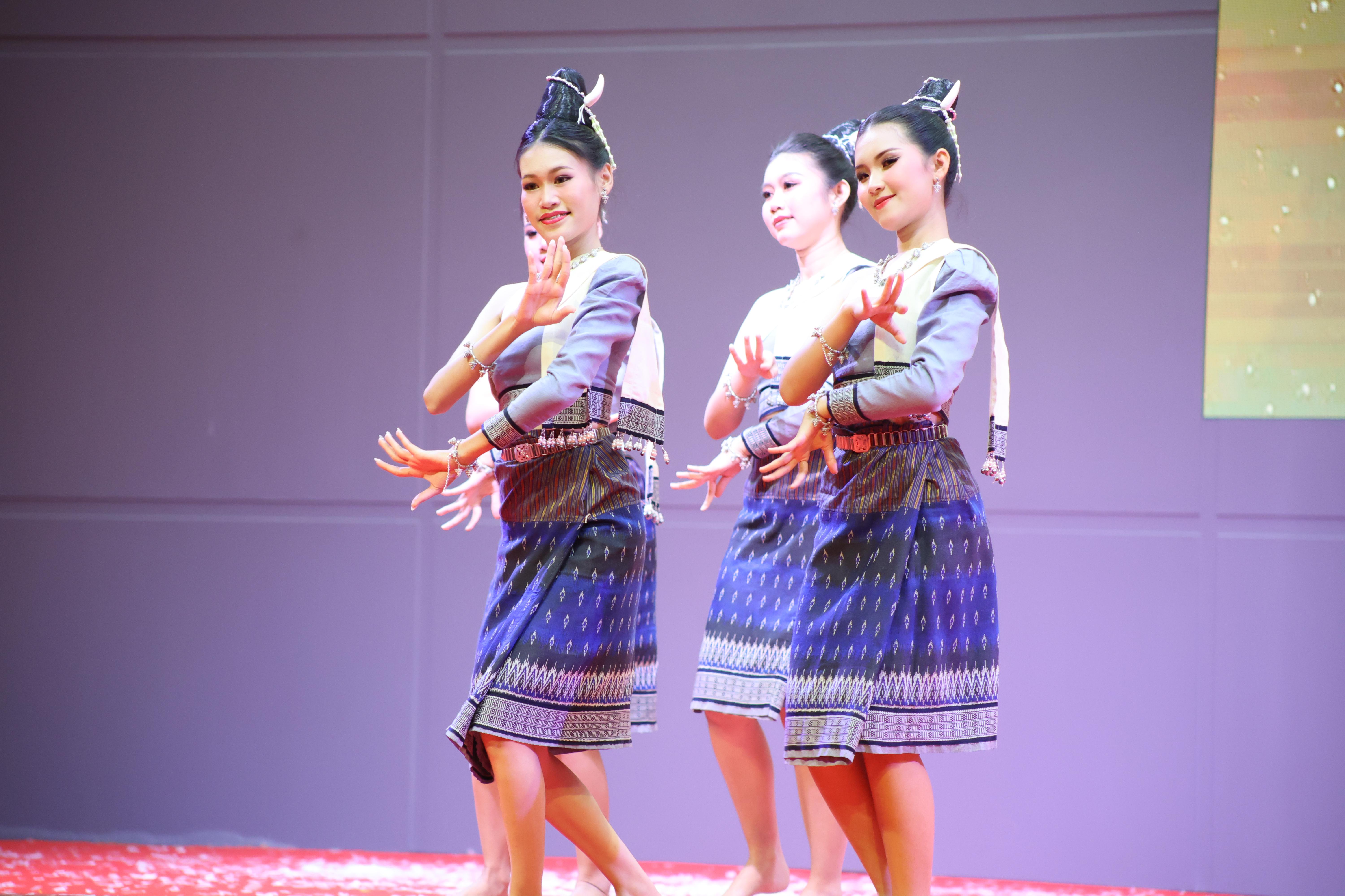 443. พิธีเปิดการแข่งขันทักษะวิชาการวิชาชีพครูและส่งเสริมศิลปวัฒนธรรม ครั้งที่13 มหาวิทยาลัยราชภัฏภาคเหนือ 8 สถาบัน