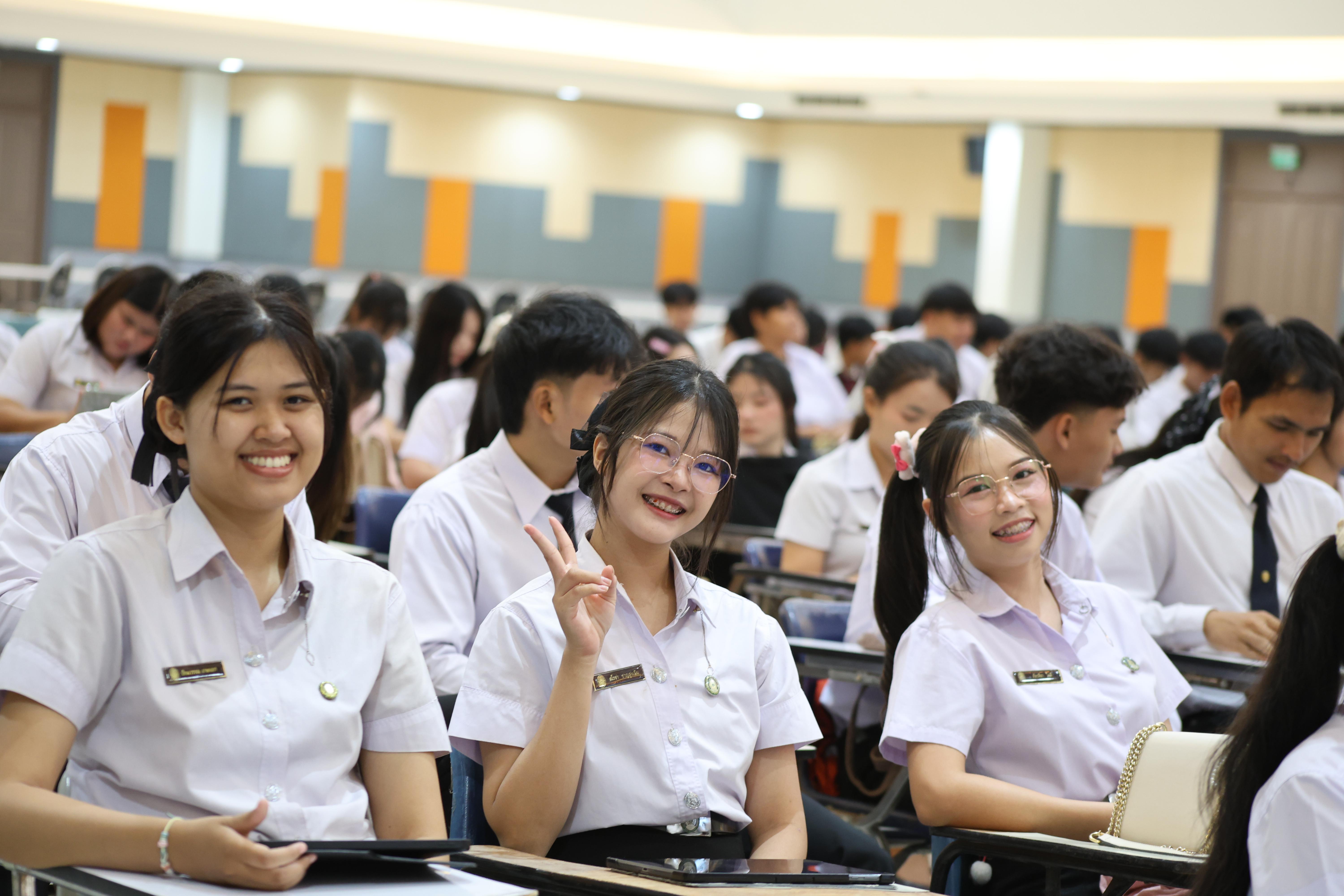 14. กิจกรรมปฐมนิเทศนักศึกษาก่อนออกฝึกประสบการณ์วิชาชีพครู ขั้นปฏิบัติการสอนในสถานศึกษา 2