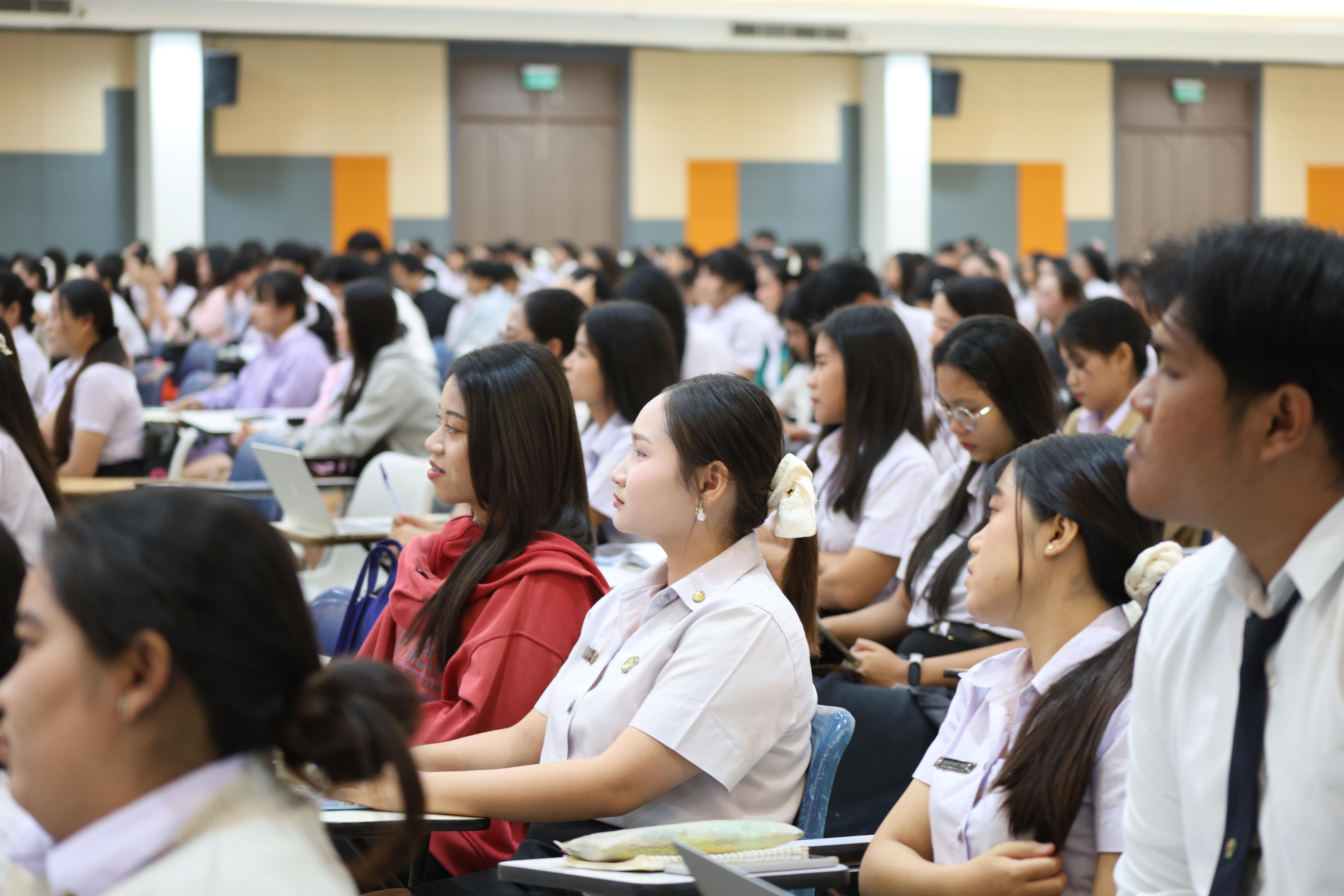 17. กิจกรรมติวสอบบรรจุครูผู้ช่วย ด้านทักษะภาษาอังกฤษ