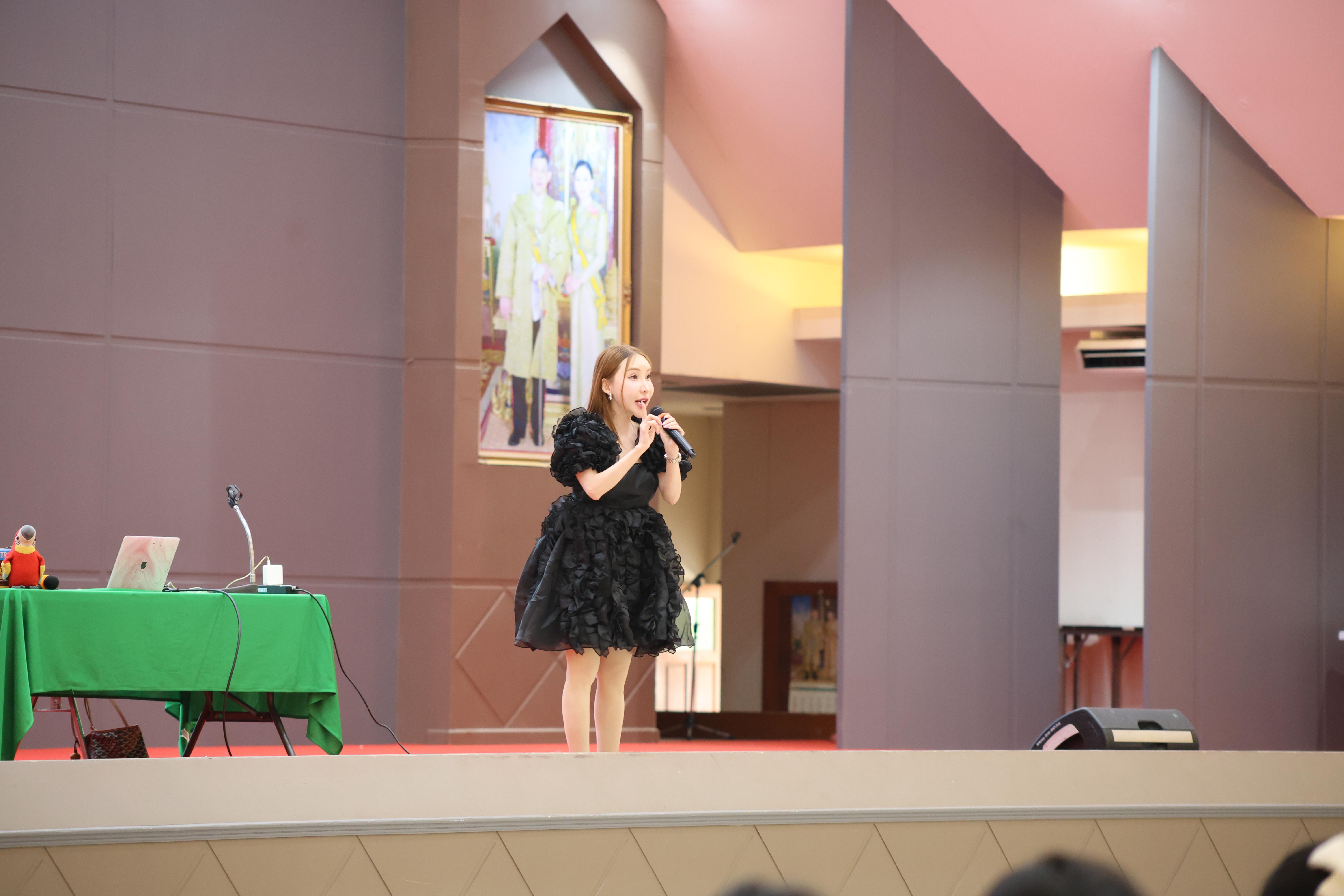25. กิจกรรมติวสอบบรรจุครูผู้ช่วย ด้านทักษะภาษาอังกฤษ