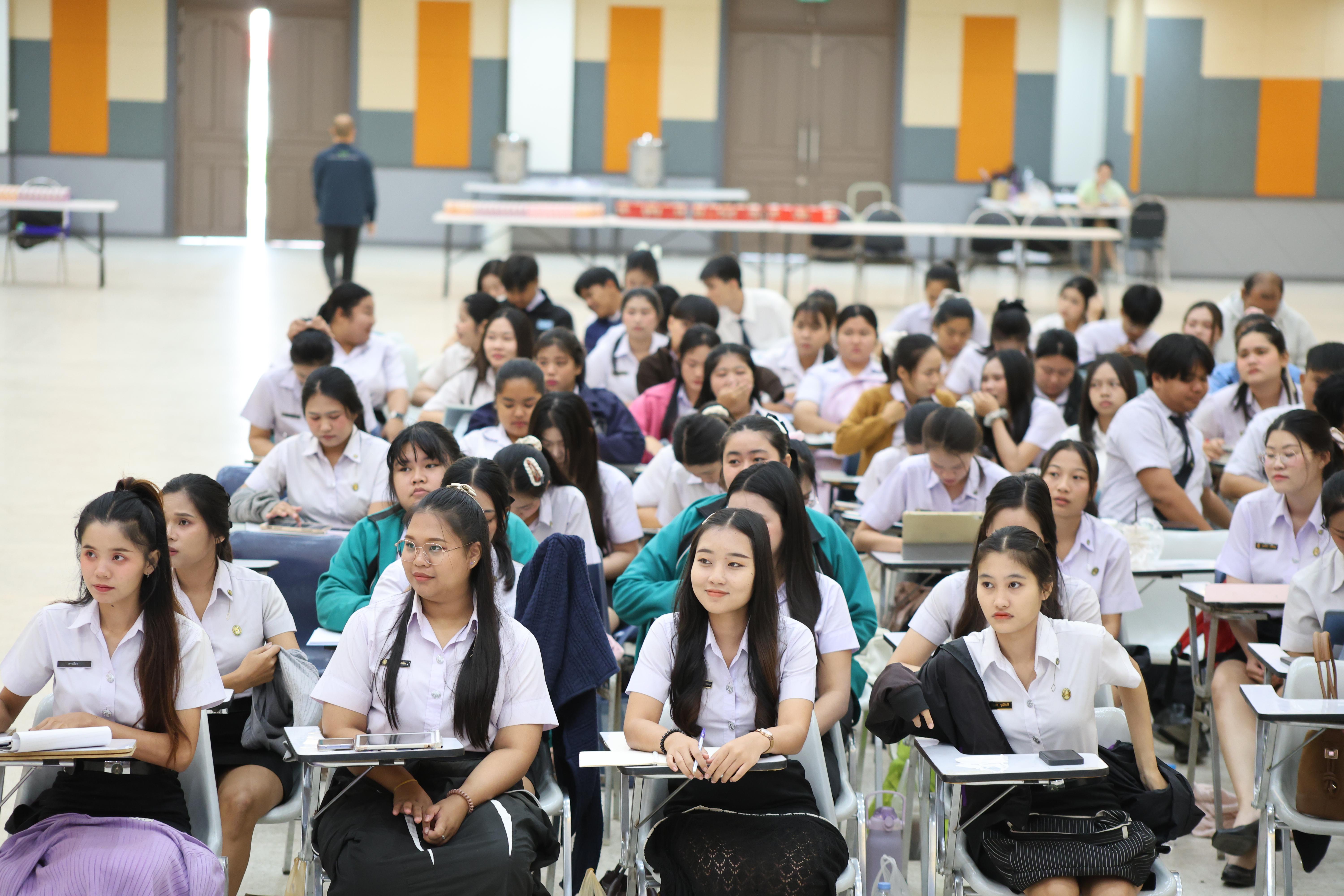 28. กิจกรรมติวสอบบรรจุครูผู้ช่วย ด้านคณิตศาสตร์และเหตุผล