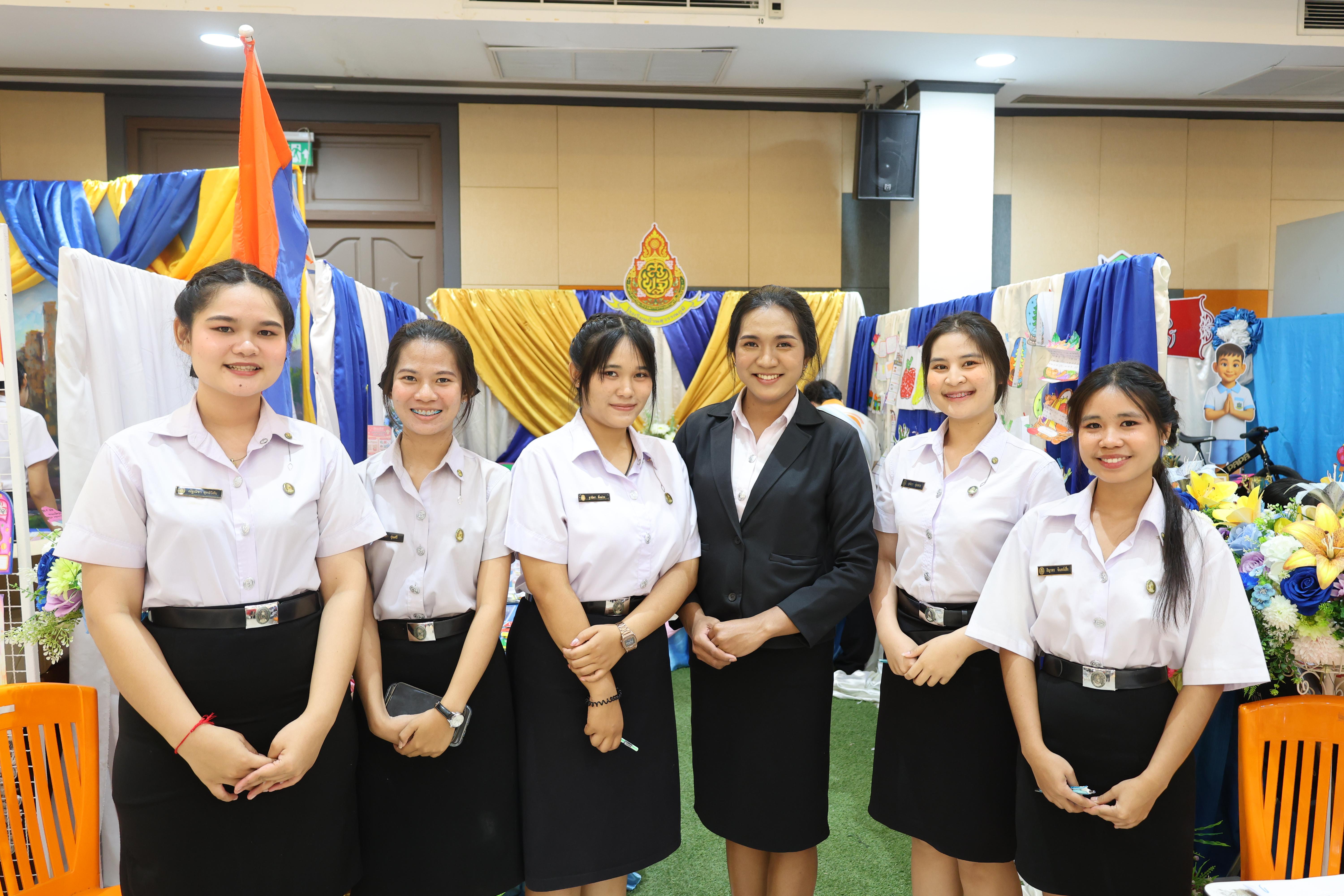 266. นิทรรศการแสดงผลงานนักศึกษาฝึกประสบการณ์วิชาชีพครู ปีการศึกษา2568