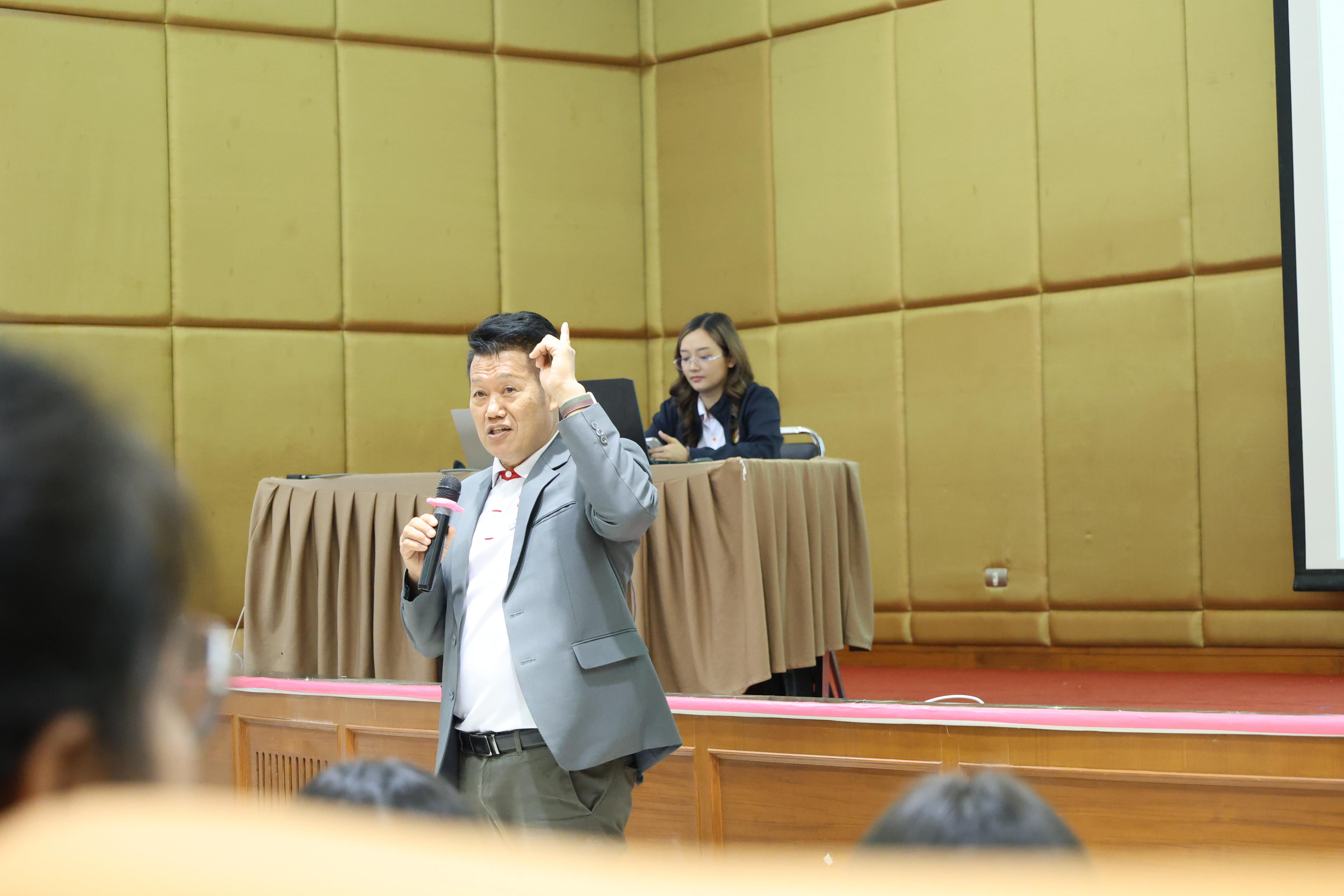 40. การปฐมนิเทศนักศึกษาใหม่ หลักสูตรประกาศนียบัตรบัณฑิตสาขาวิชาชีพครู ประจำปีการศึกษา2569