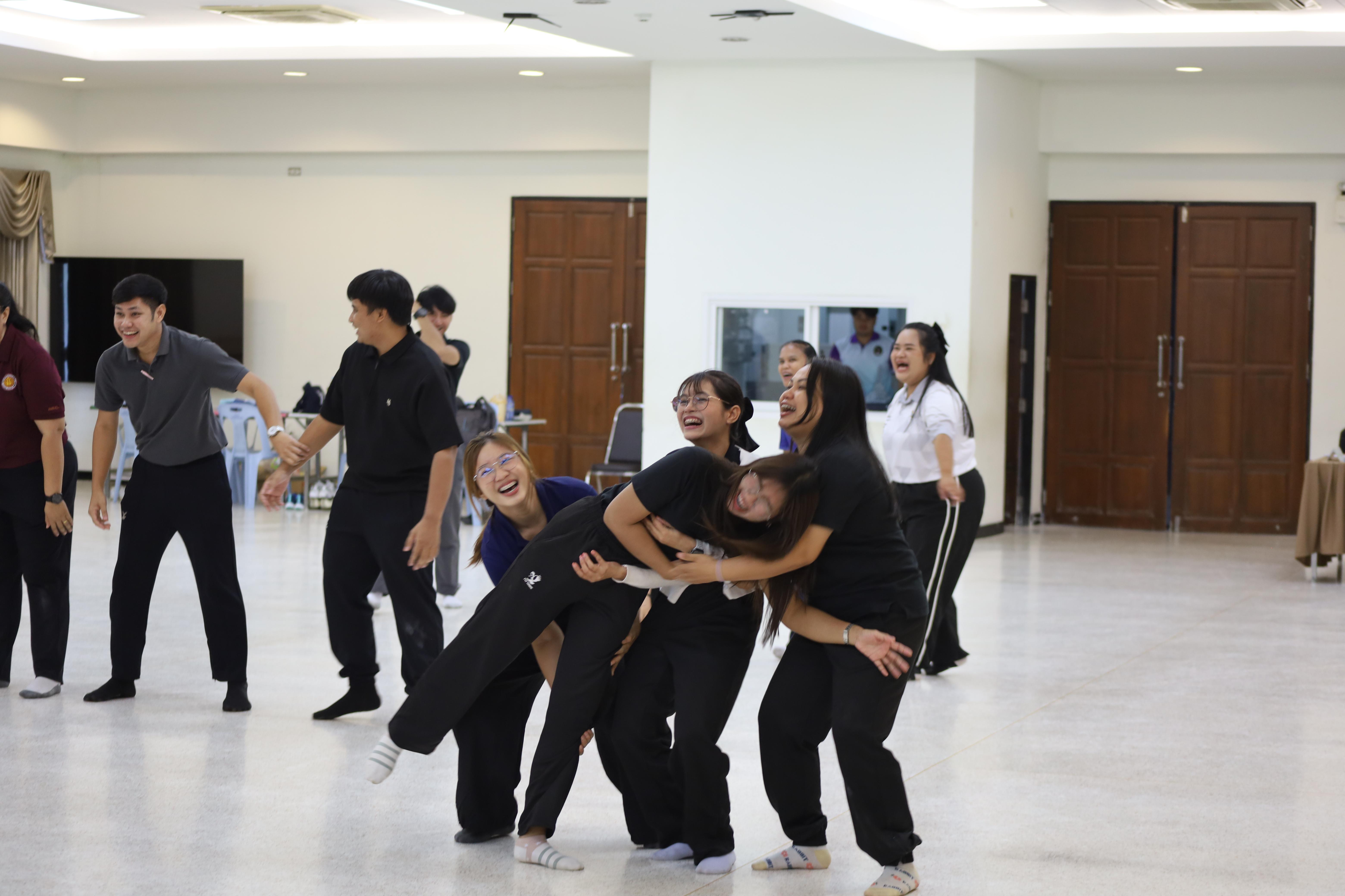42. กิจกรรมส่งเสริมคุณลักษณะครูด้วยแนวคิดจิตตปัสน์