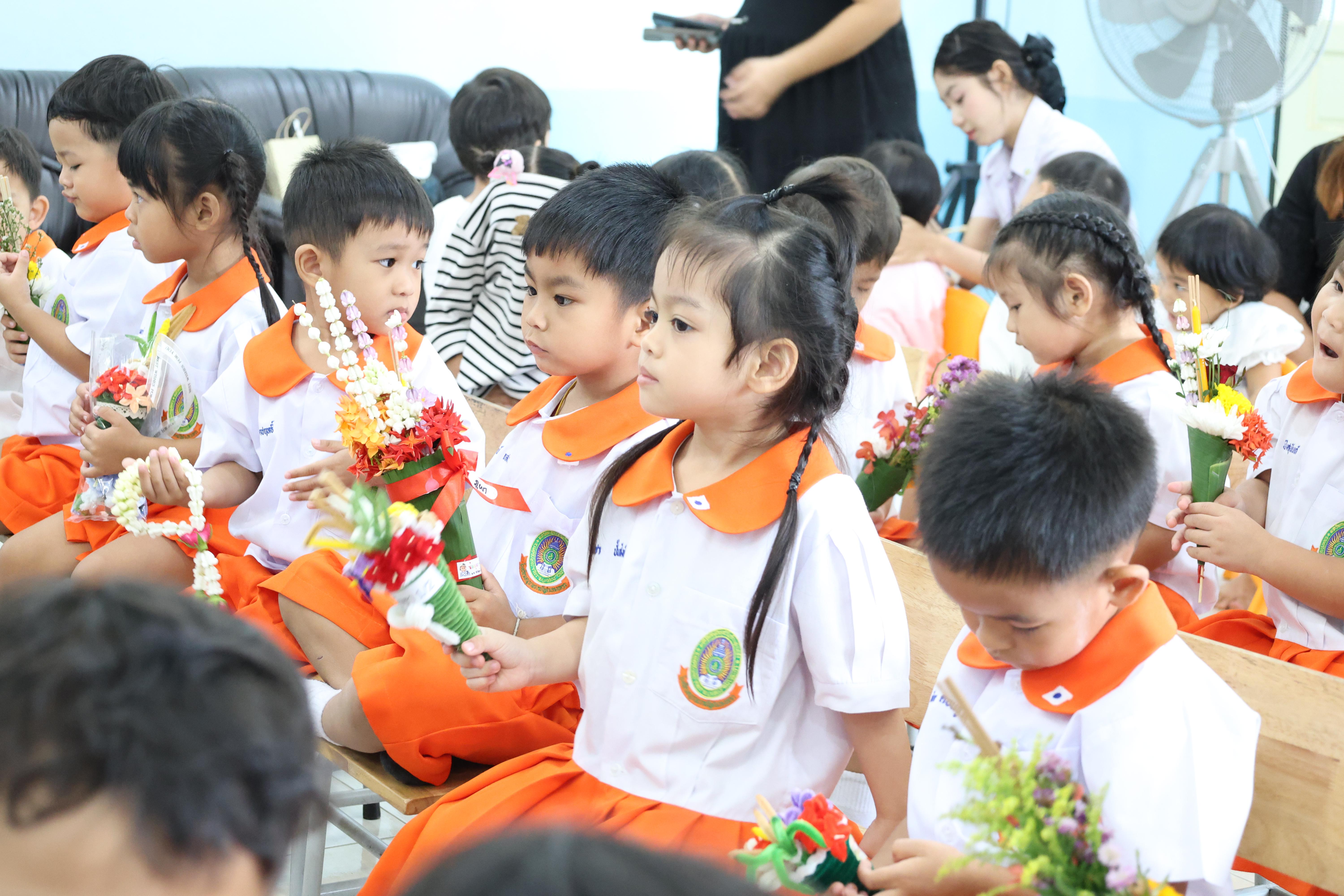 86. พิธีไหว้ครูโรงเรียนอนุบาลราชภัฏกำแพงเพชร