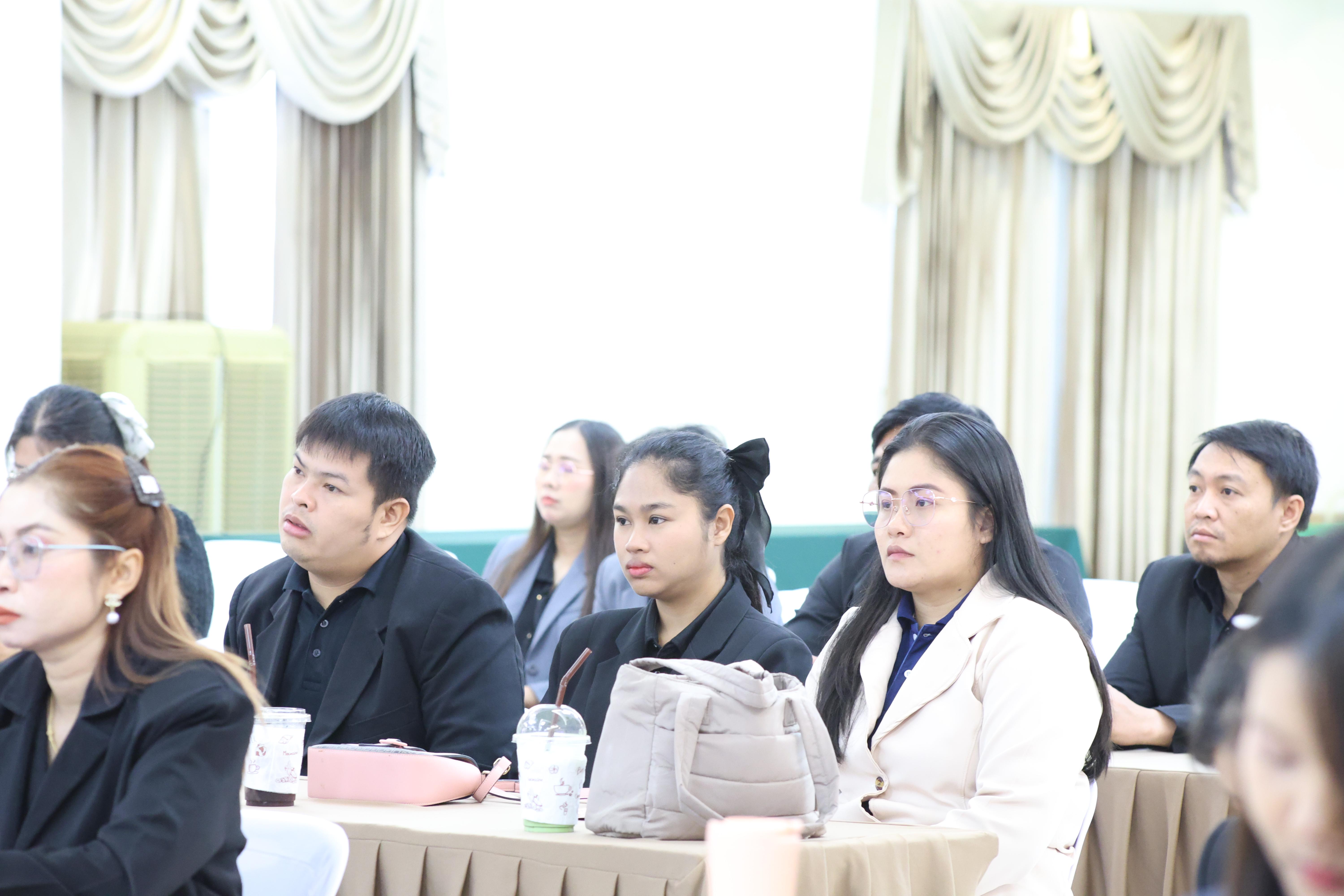 36. กิจกรรมสานสัมพันธ์สู่ขวัญน้อง-พี่ ตามวิถีวัฒนธรรมกัลยาณมิตรของนักศึกษาระดับบัณฑิตศึกษา สาขาวิชาบริหารการศึกษา ประจำปีการศึกษา2569