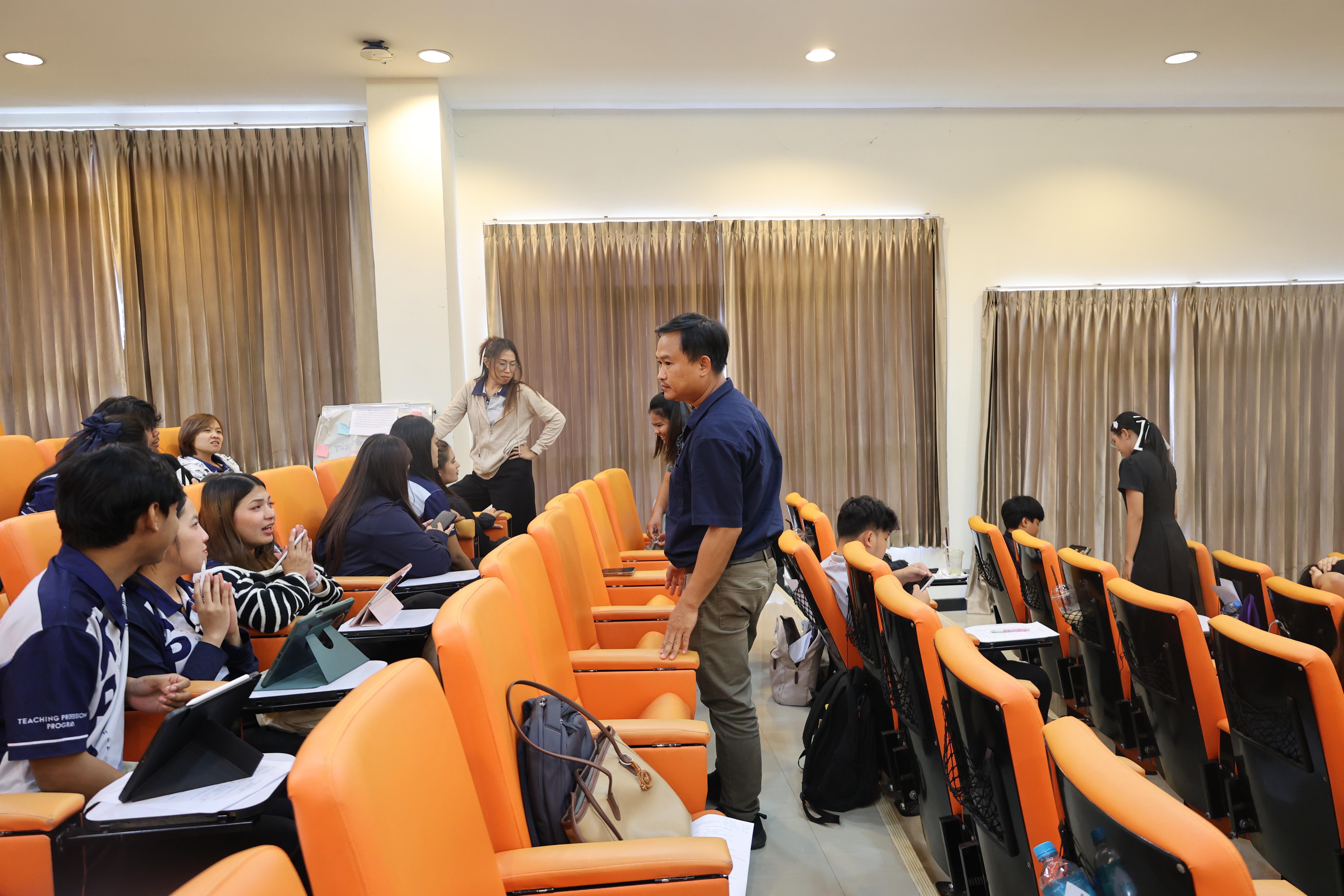276. โครงการสัมมนาเป็นหมู่คณะพัฒนาทักษะการสอนและความเป็นครู และพัฒนาส่งเสริมด้านภาษาไทยและภาษาอังกฤษ